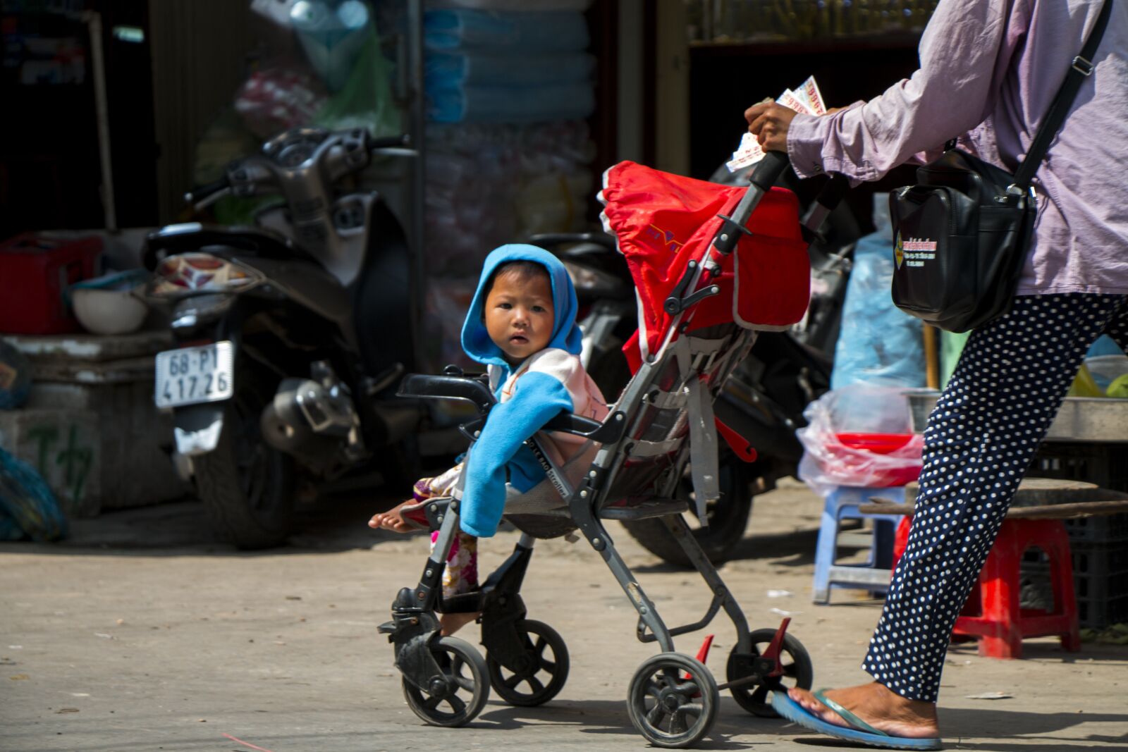 Canon EOS 70D sample photo. Child, vietnam, phu quoc photography