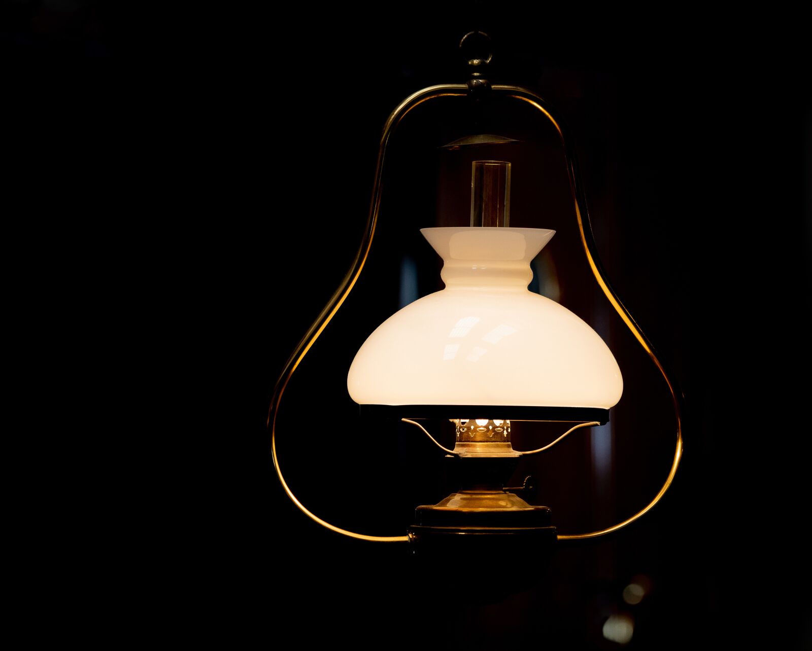 Canon EOS 6D Mark II sample photo. Lamp, kerosene lamp, lantern photography