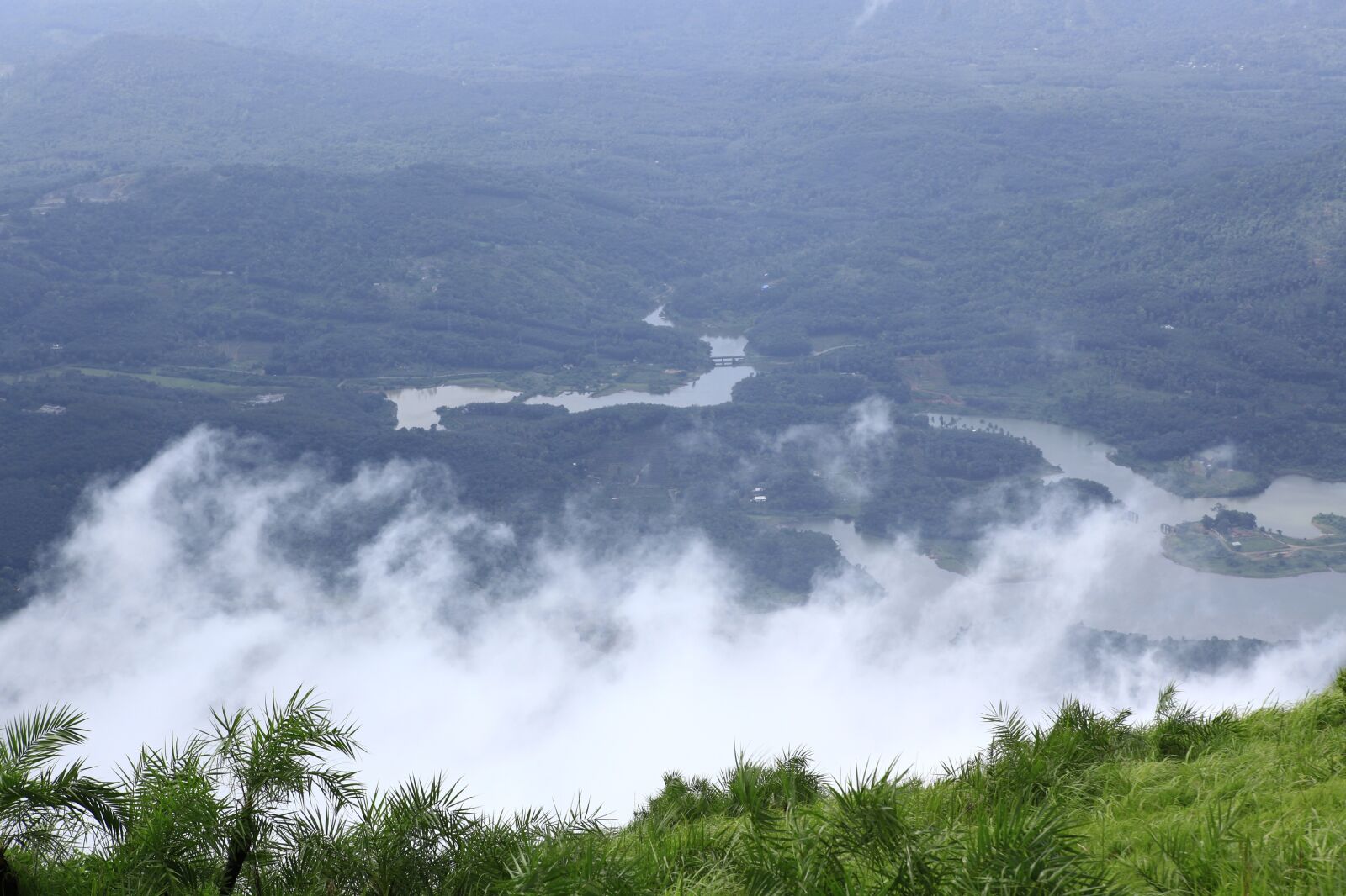 Canon EOS 5D Mark II sample photo. Kerala, clouds, landscape photography