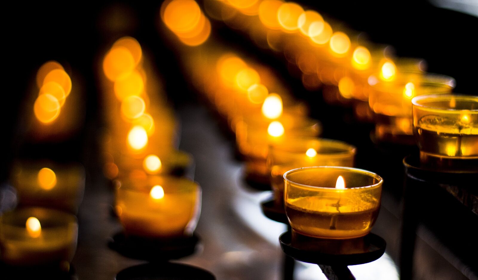 Canon EOS 700D (EOS Rebel T5i / EOS Kiss X7i) sample photo. Candle, candlelight, flare-up photography