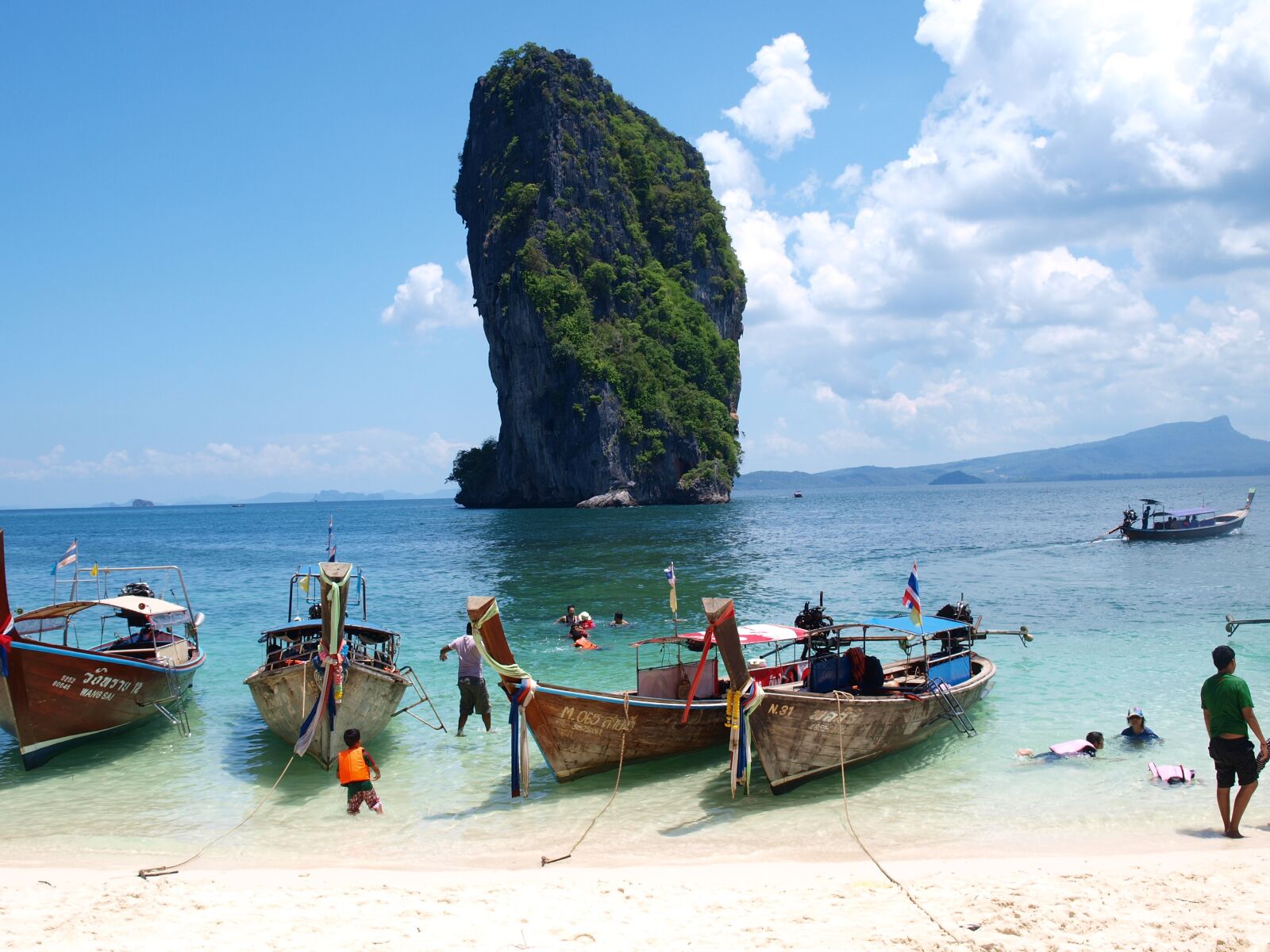 Olympus E-420 (EVOLT E-420) sample photo. Poda isand, ao nang photography