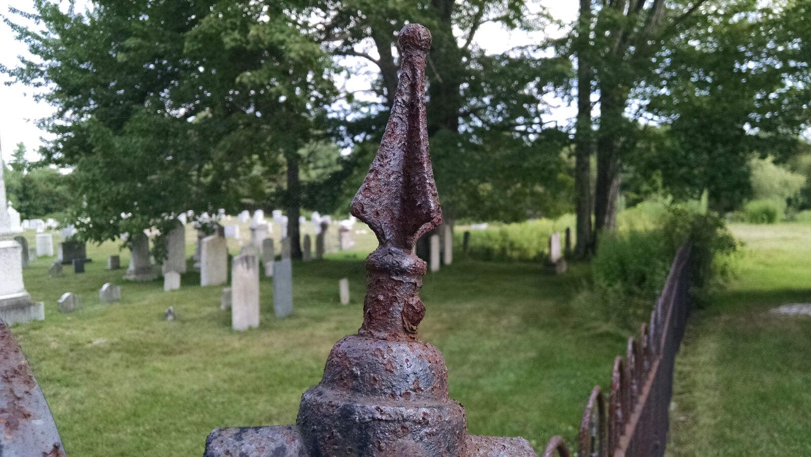 Motorola Moto X (1st Gen) sample photo. Fence, graveyard, old, rusted photography