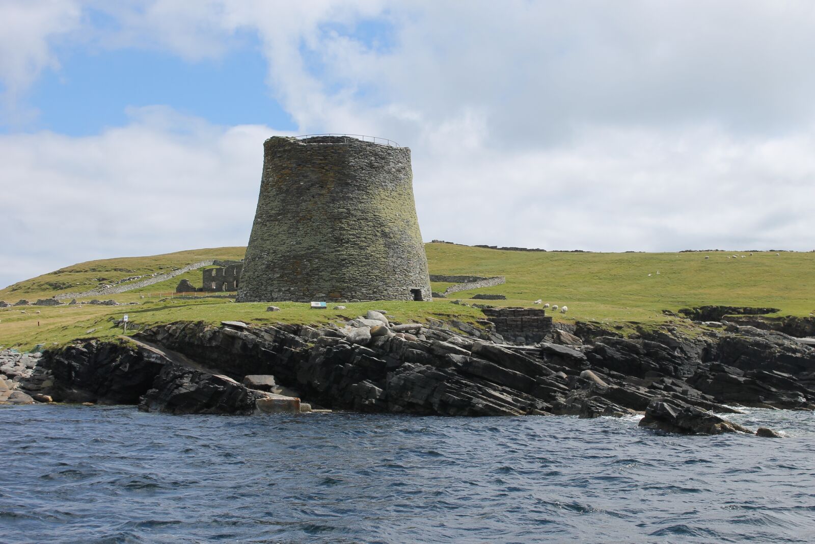 Canon EOS 1100D (EOS Rebel T3 / EOS Kiss X50) sample photo. Broch, house, castle photography