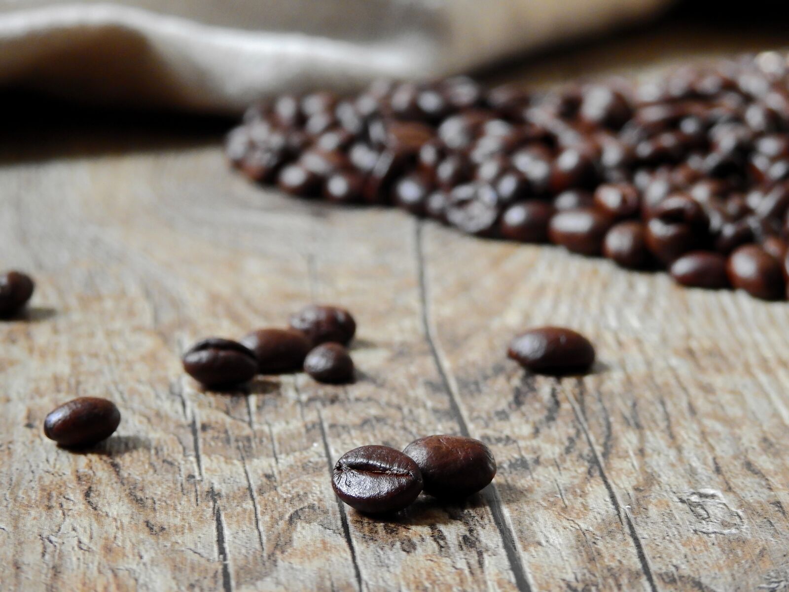 Nikon Coolpix P900 sample photo. Coffee, coffee beans, beans photography