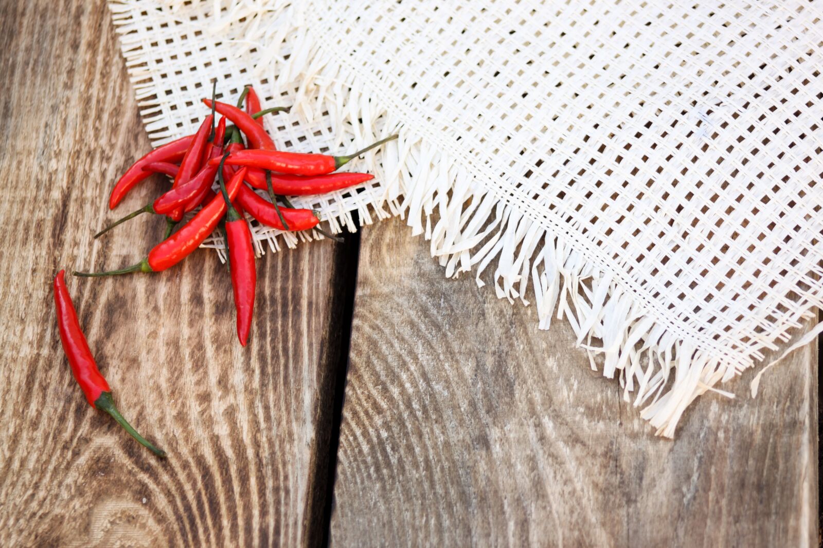 Canon EOS 500D (EOS Rebel T1i / EOS Kiss X3) sample photo. Pepper, red pepper, chile photography