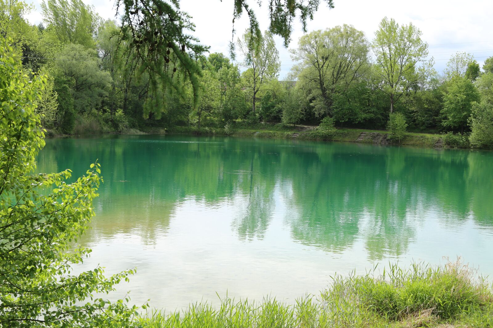 Canon EF 24-105mm F4L IS USM sample photo. Lake, water, trees photography