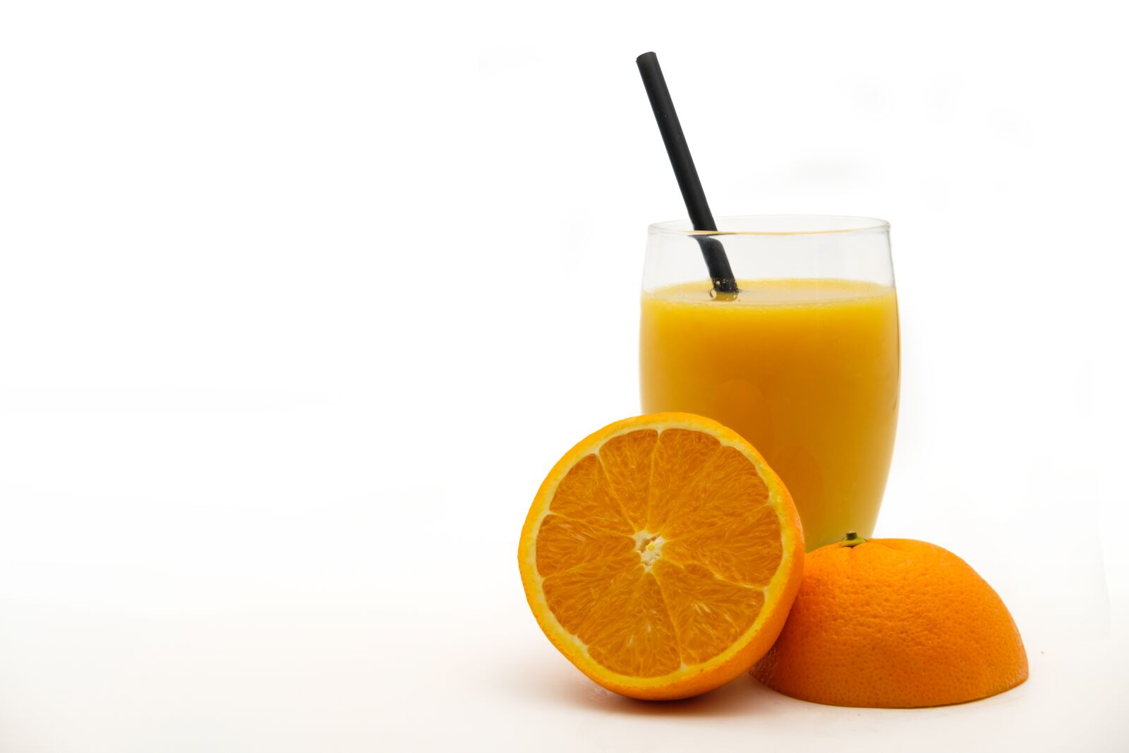 Fujifilm X-T2 + Fujifilm XF 35mm F2 R WR sample photo. Orange, orange juice, fruit photography