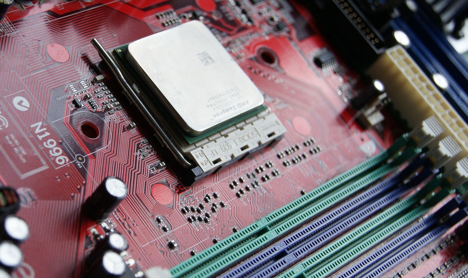 Sony Alpha DSLR-A300 sample photo. Processor, amd, sempron photography
