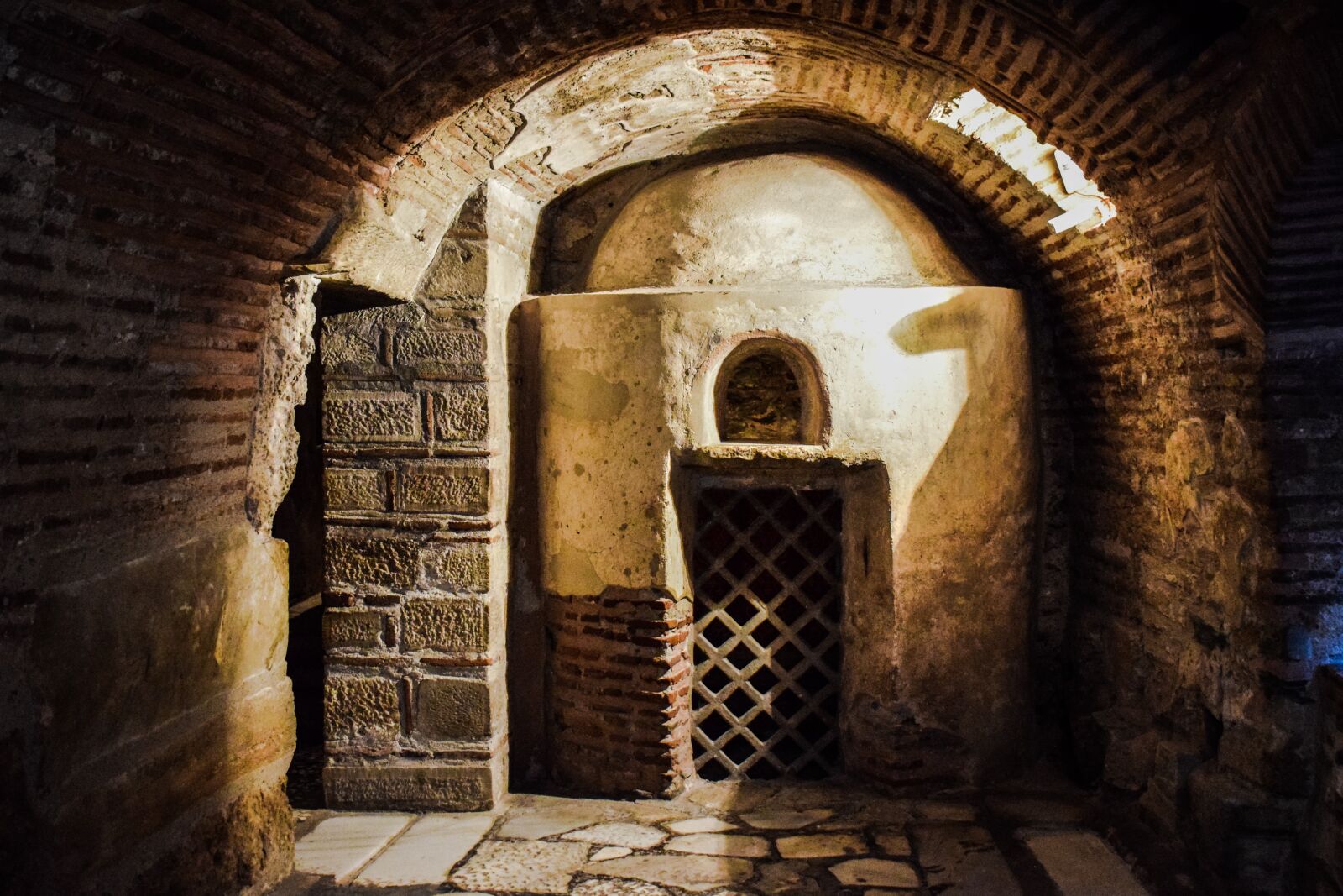 Nikon D3300 sample photo. Catacomb, ancient, architecture photography