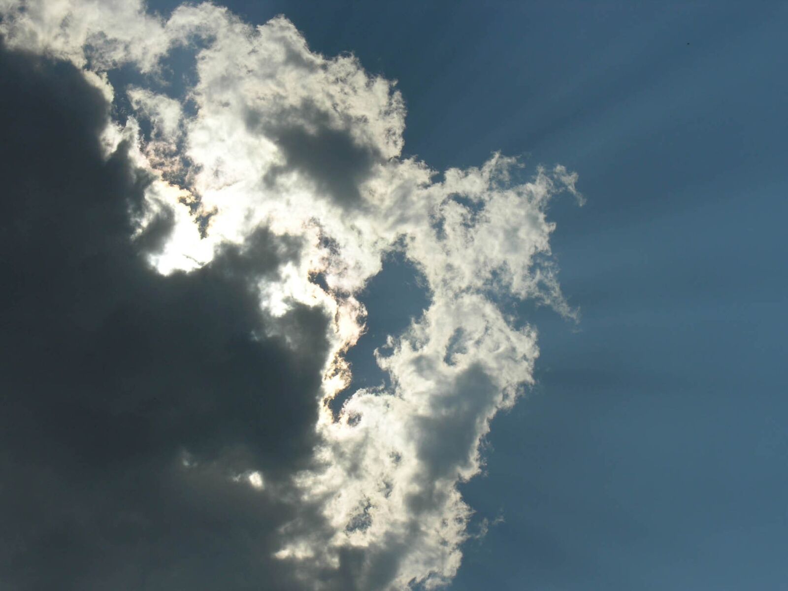 Nikon E8800 sample photo. Heaven, cloudy, sun photography