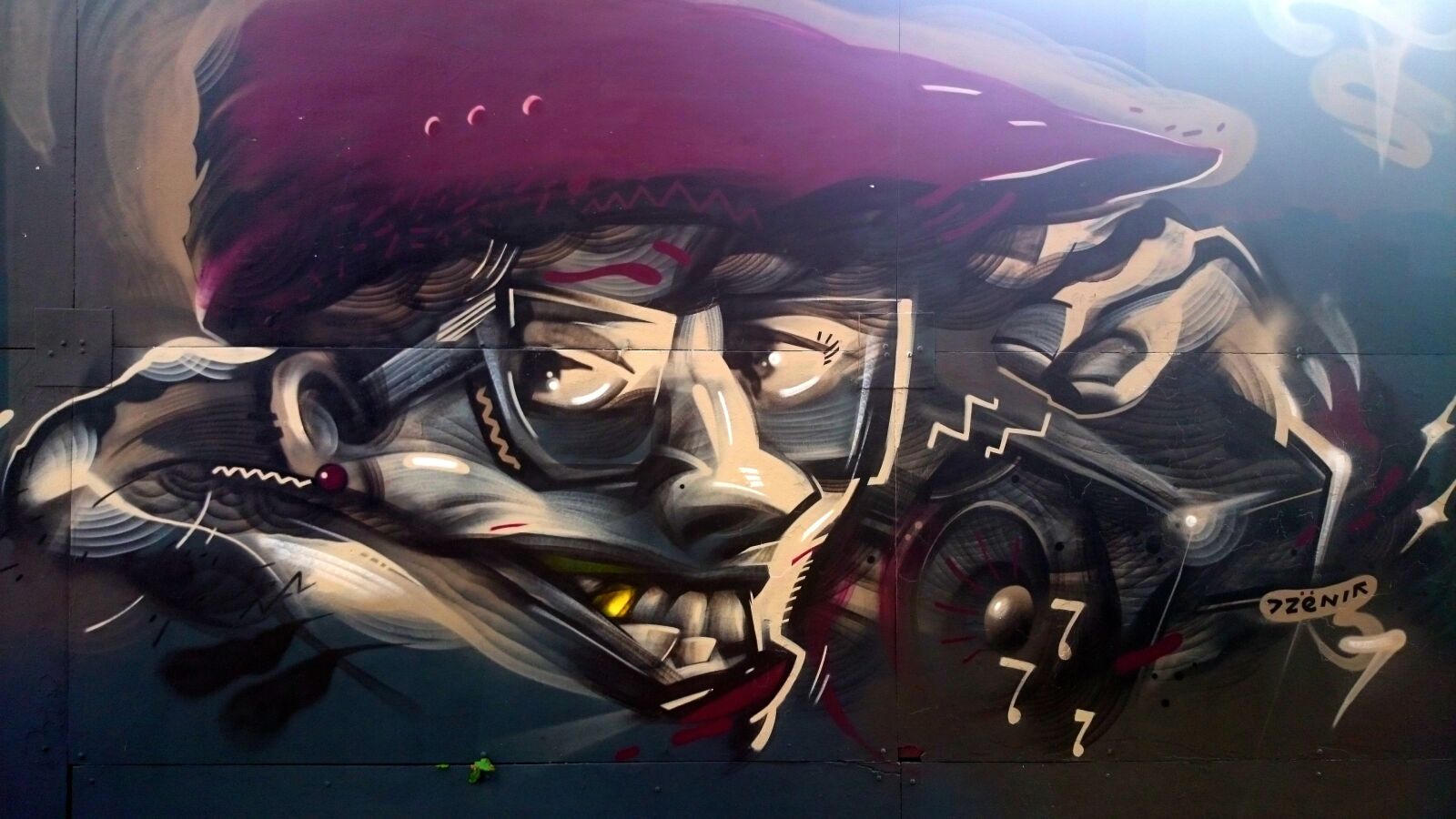 Sony Xperia Z2 sample photo. Art, street, figure photography