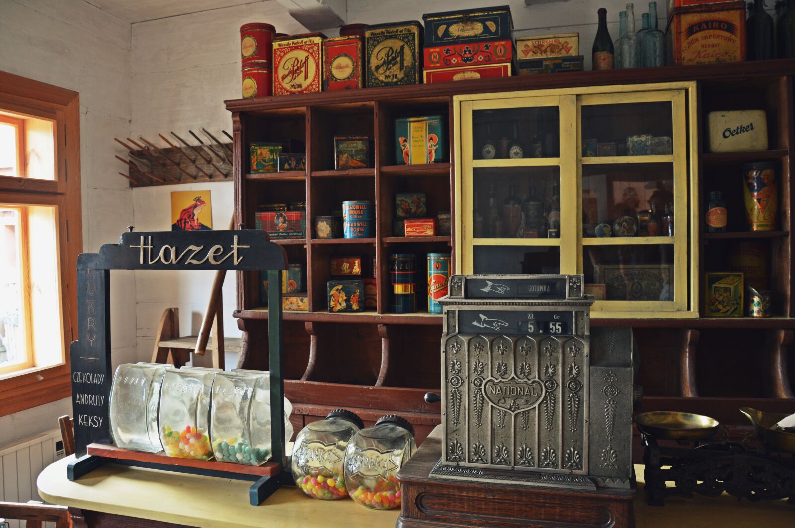 Nikon D3200 sample photo. Safe, shop, old photography