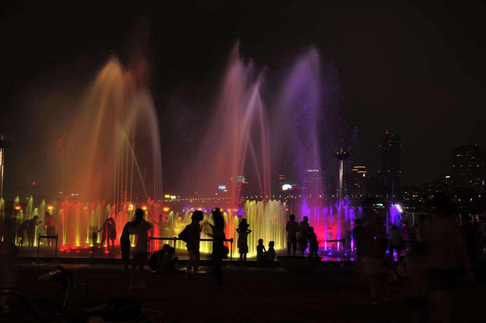 Nikon D90 sample photo. Night view, musical fountain photography