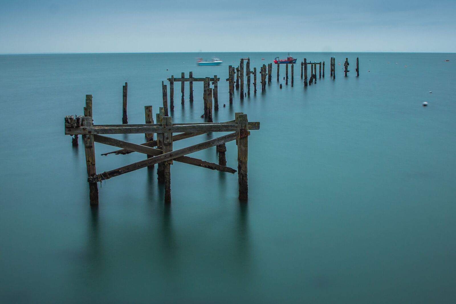 Canon EOS 60D sample photo. Swanage, old pier, ocean photography
