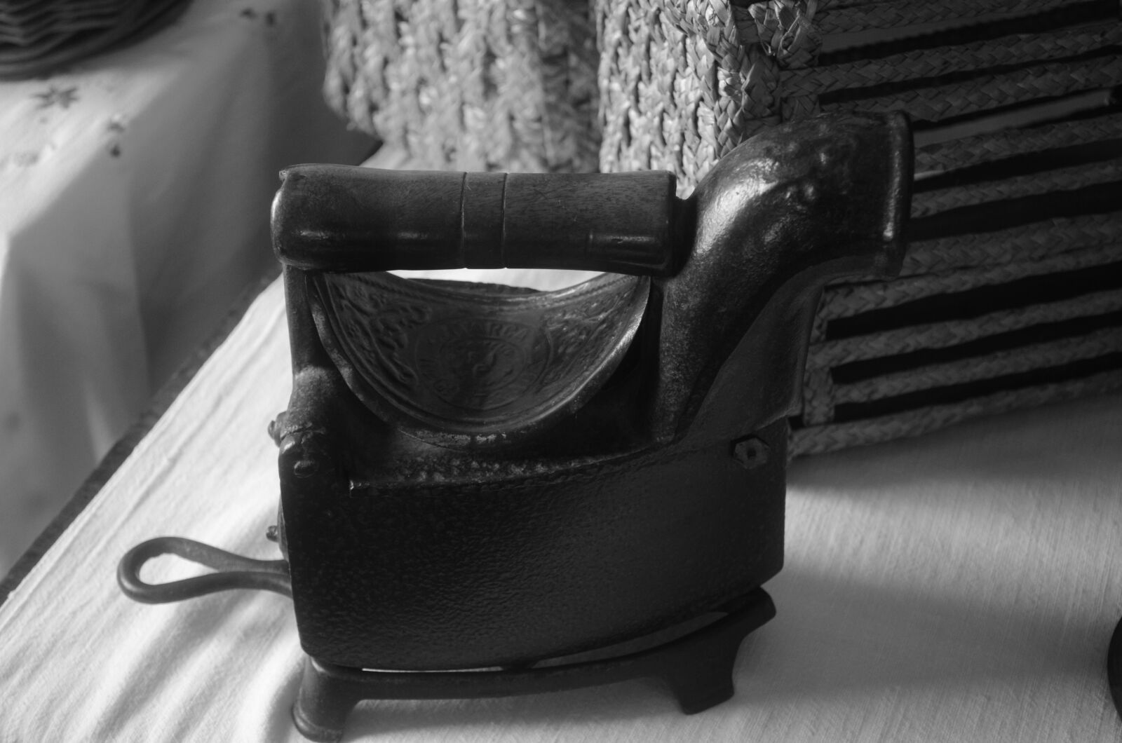 Nikon D5100 sample photo. Iron, old, iron photography