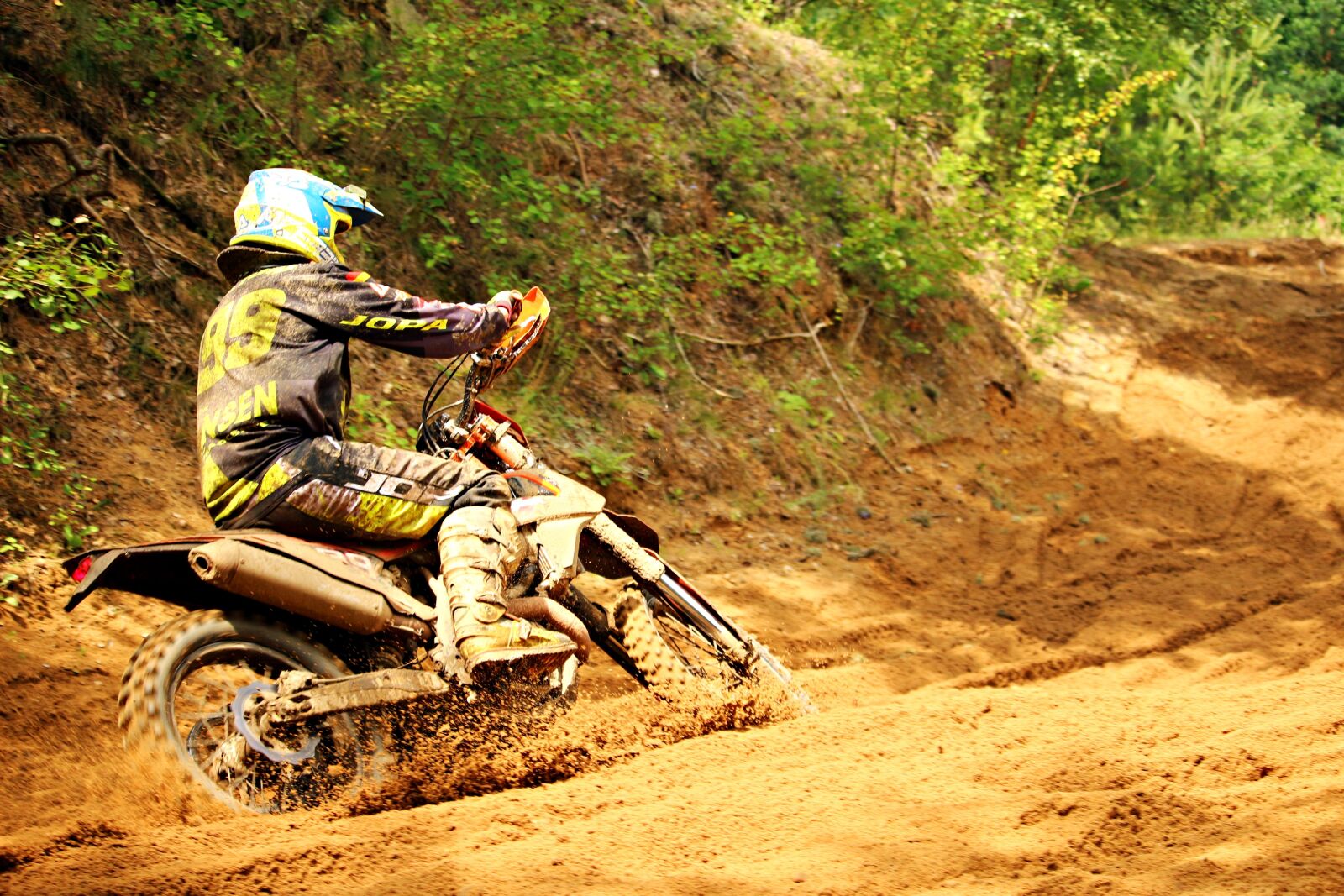 Canon EOS 100D (EOS Rebel SL1 / EOS Kiss X7) sample photo. Enduro, dirtbike, motocross photography