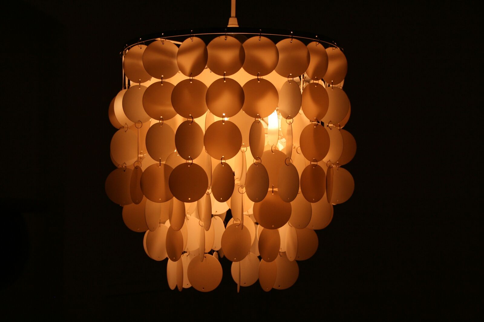 Canon EOS 400D (EOS Digital Rebel XTi / EOS Kiss Digital X) sample photo. Lamp, light, shadow photography