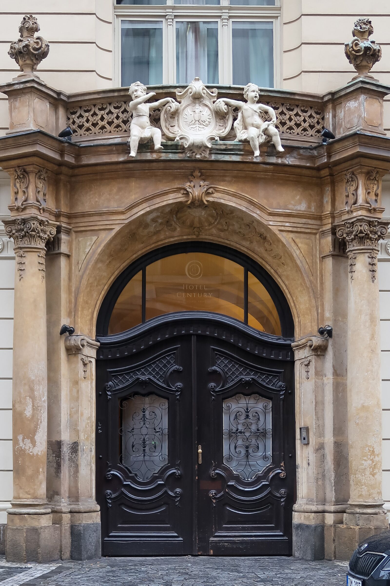 Canon PowerShot G7 X Mark II sample photo. Baroque, gothic door, doorway photography