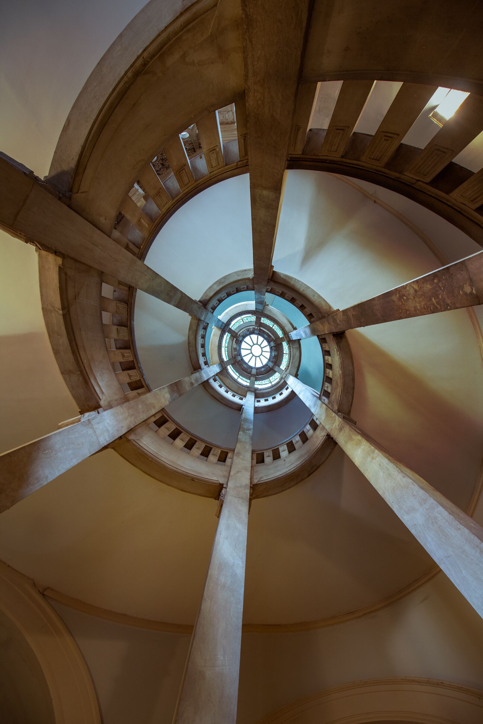 Canon EOS 750D (EOS Rebel T6i / EOS Kiss X8i) sample photo. Abstract, staircase, upright photography