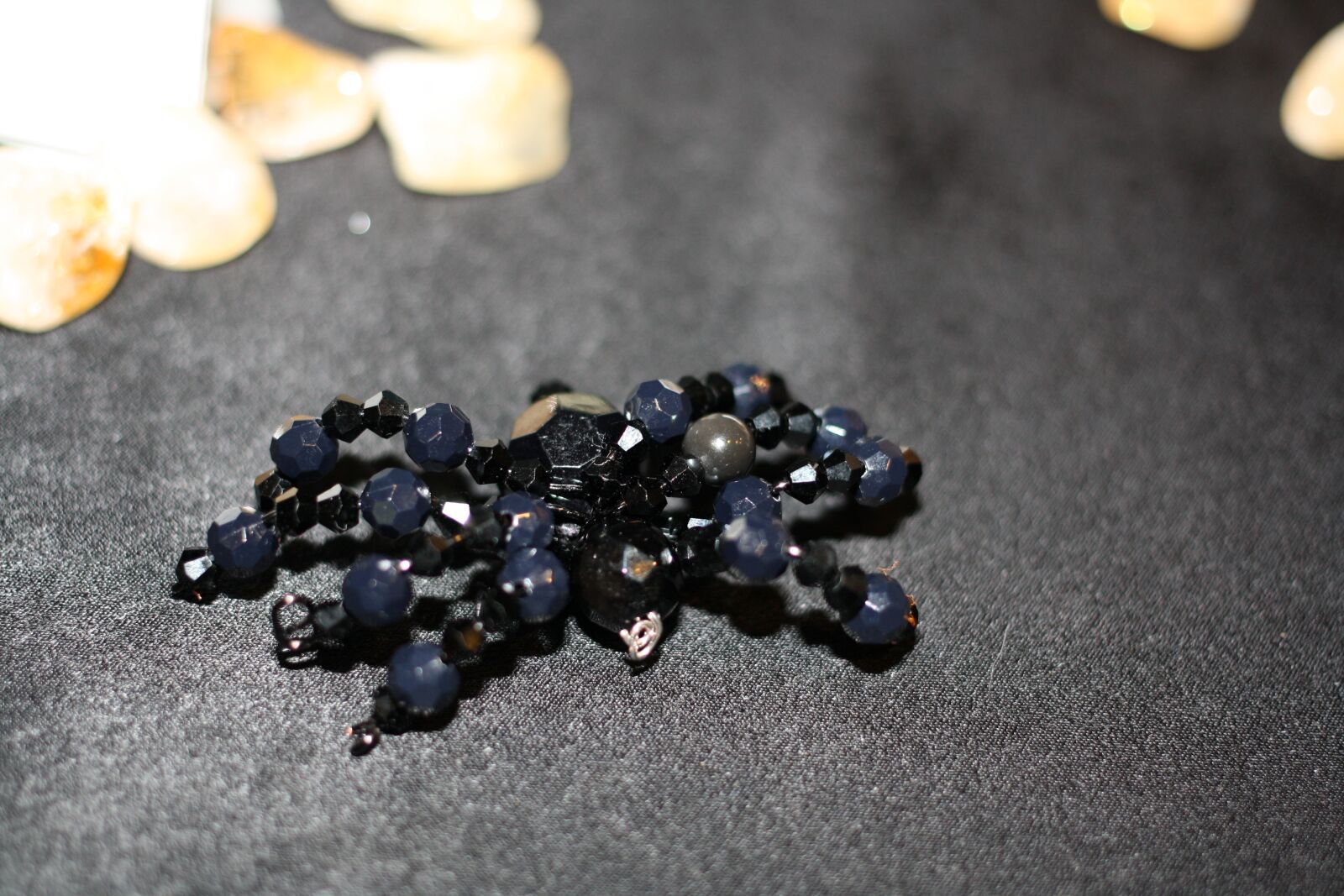 Canon EOS 1000D (EOS Digital Rebel XS / EOS Kiss F) sample photo. Jewel, spider, design photography