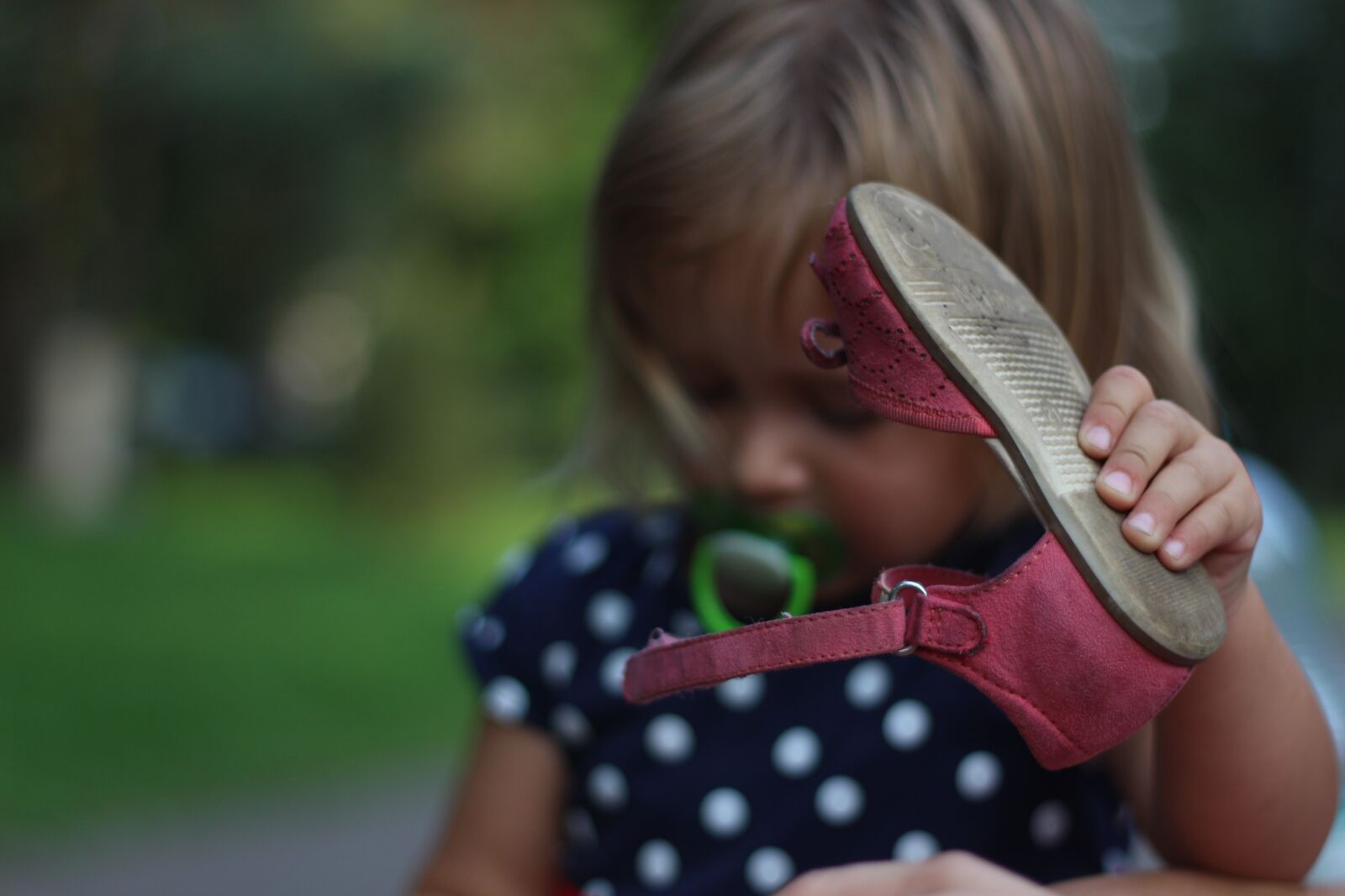 Canon EOS 700D (EOS Rebel T5i / EOS Kiss X7i) + Canon EF 50mm F1.8 II sample photo. Girl, kid, child photography