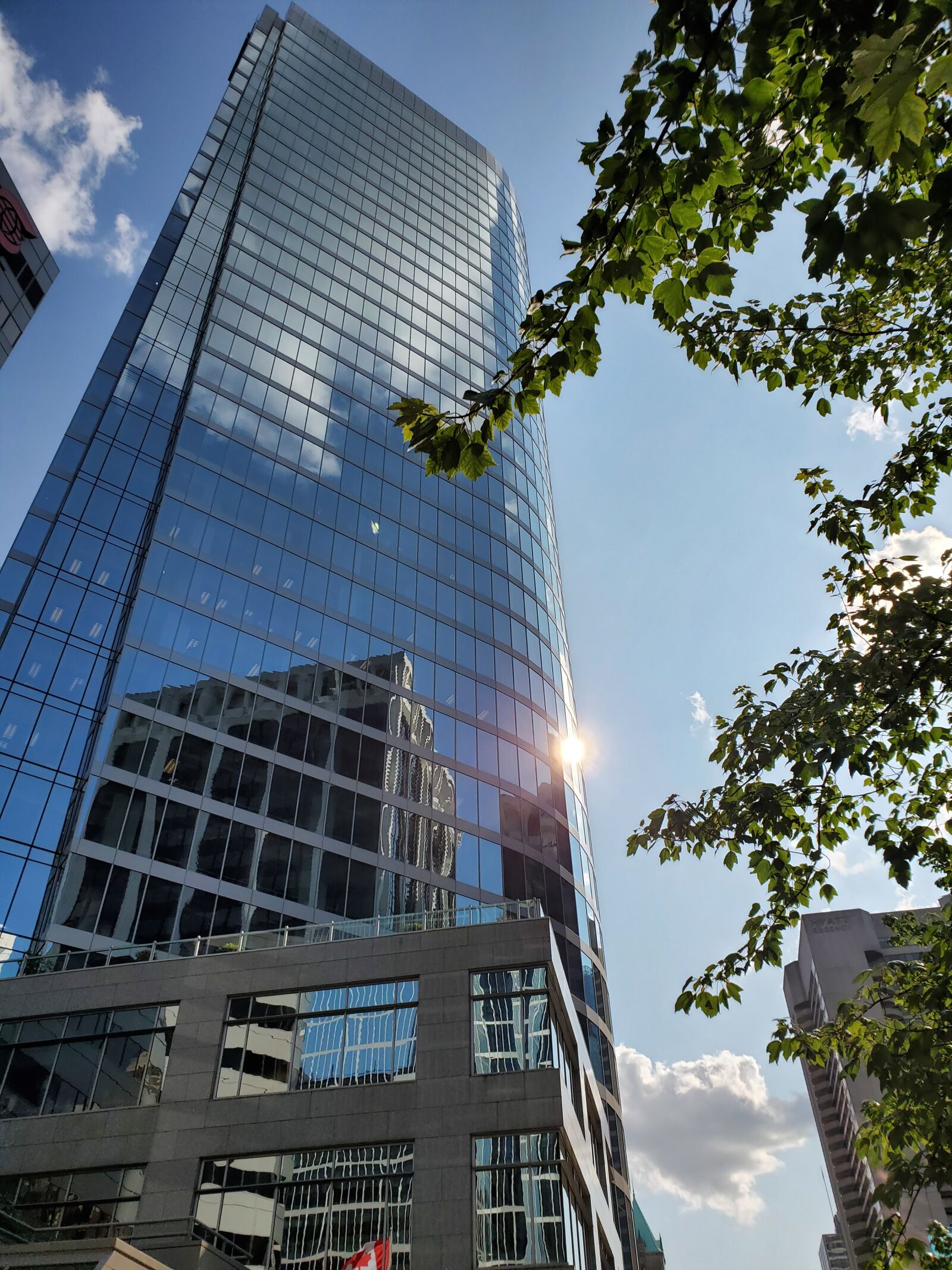 Samsung Galaxy S10e sample photo. Building, vancouver, canada photography