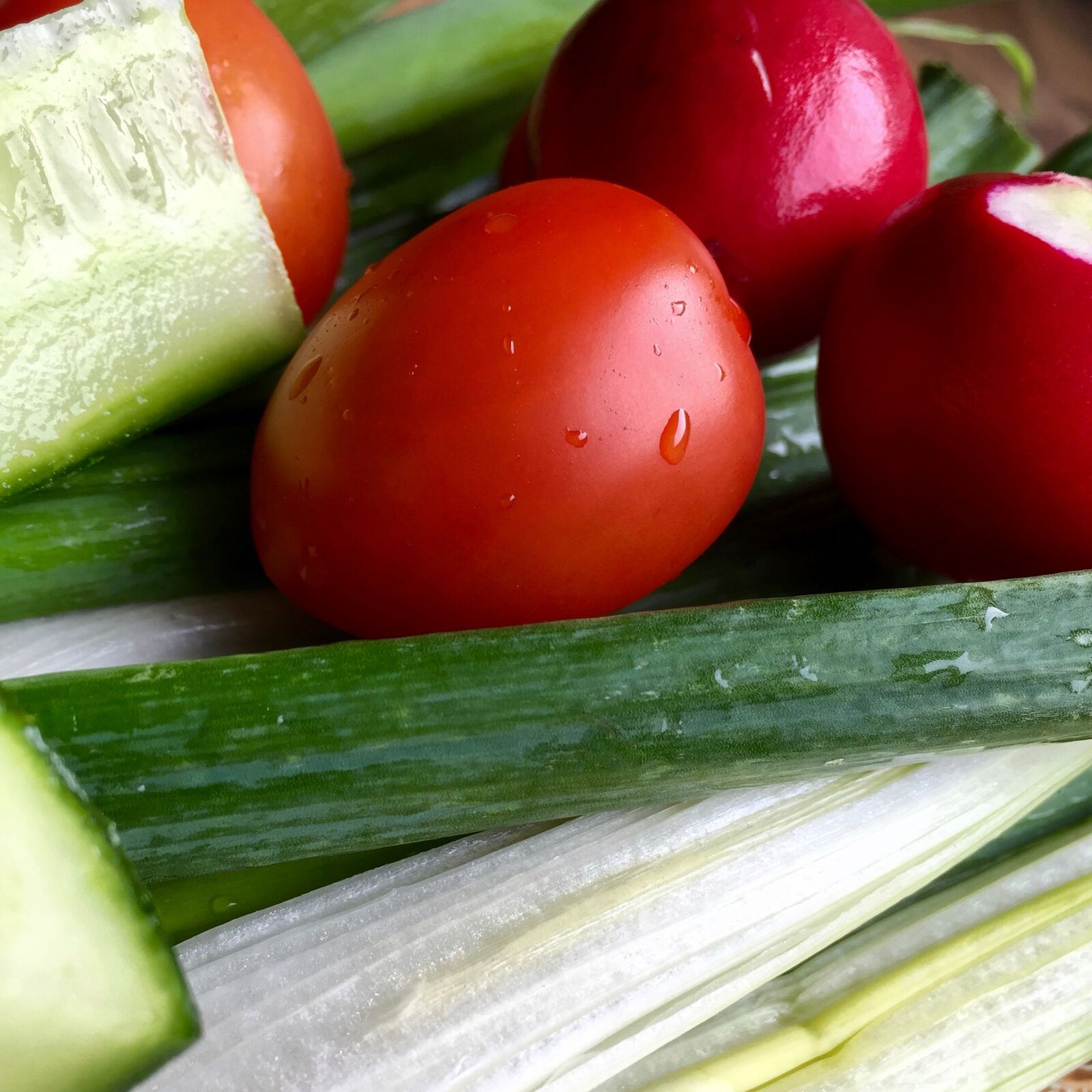 Apple iPhone 6 sample photo. Vegetables, tomatoes, red photography