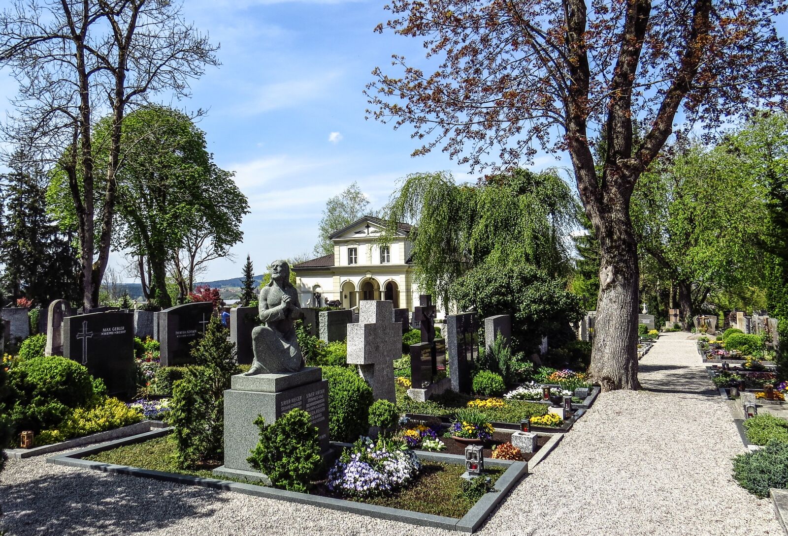 Canon PowerShot SX50 HS sample photo. Cemetery, graves, gravestone photography