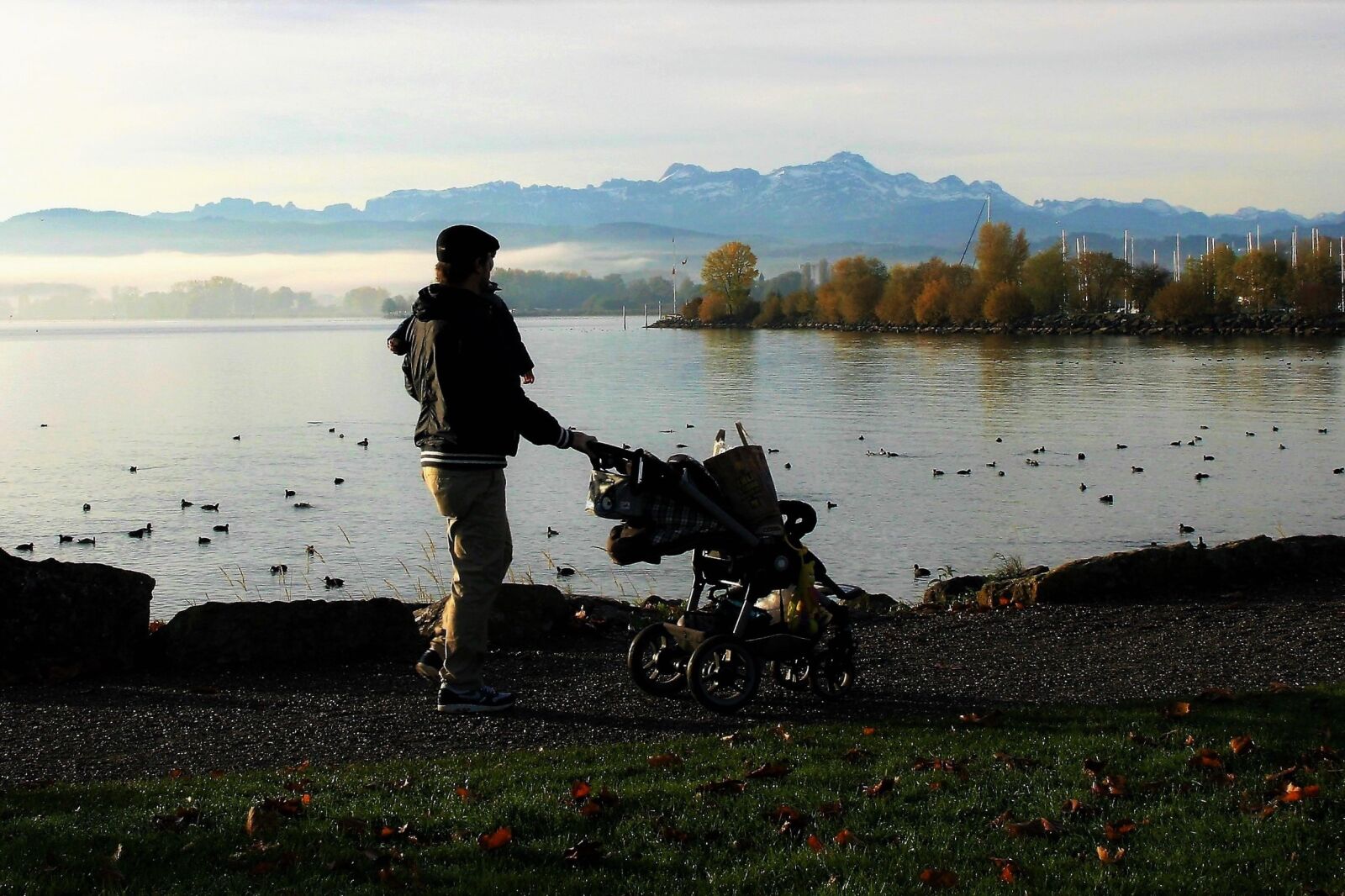 Canon EOS 400D (EOS Digital Rebel XTi / EOS Kiss Digital X) sample photo. Father, lake, river photography