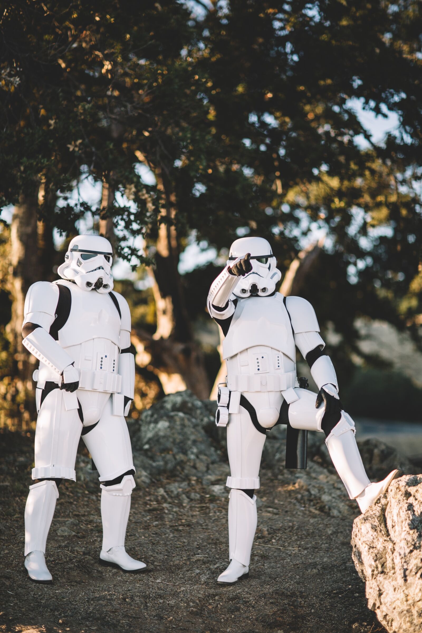 Canon EF 85mm F1.2L II USM sample photo. Costume, fun, outdoors photography