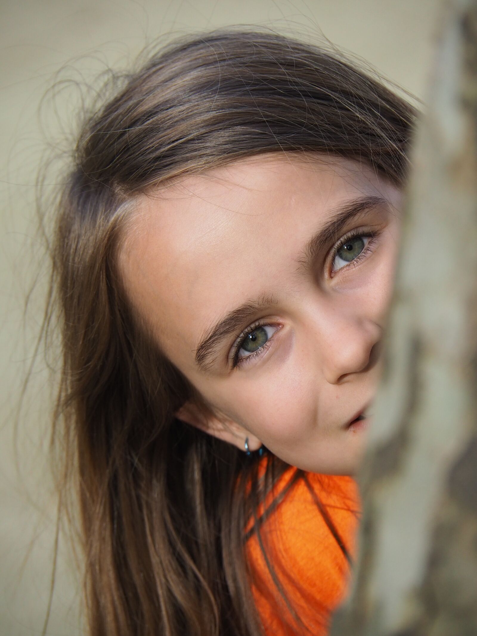 OLYMPUS M.14-150mm F4.0-5.6 II sample photo. Girl, look, eyes photography