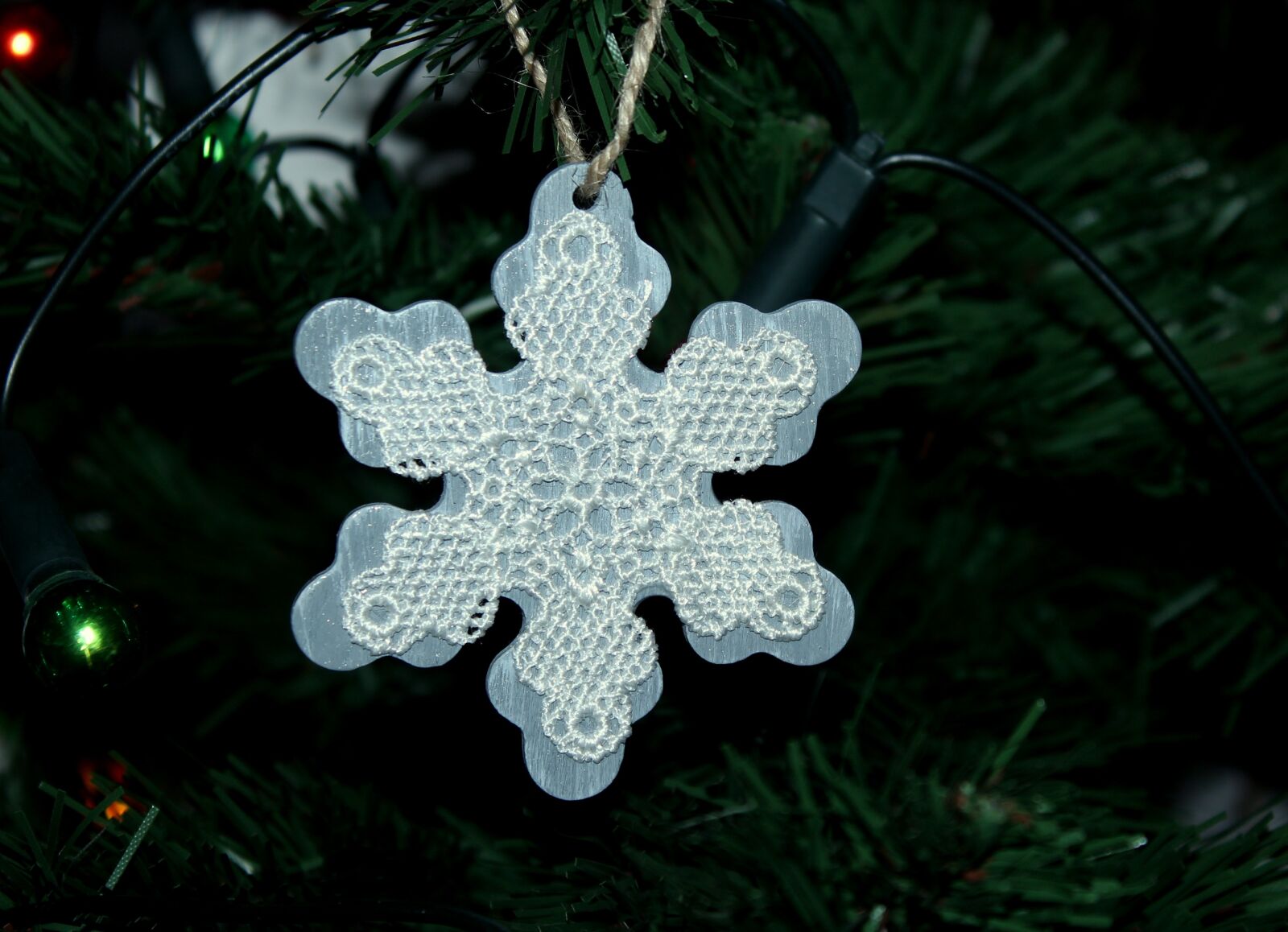 Canon EOS 1200D (EOS Rebel T5 / EOS Kiss X70 / EOS Hi) sample photo. Asterisk, christmas tree, decoration photography