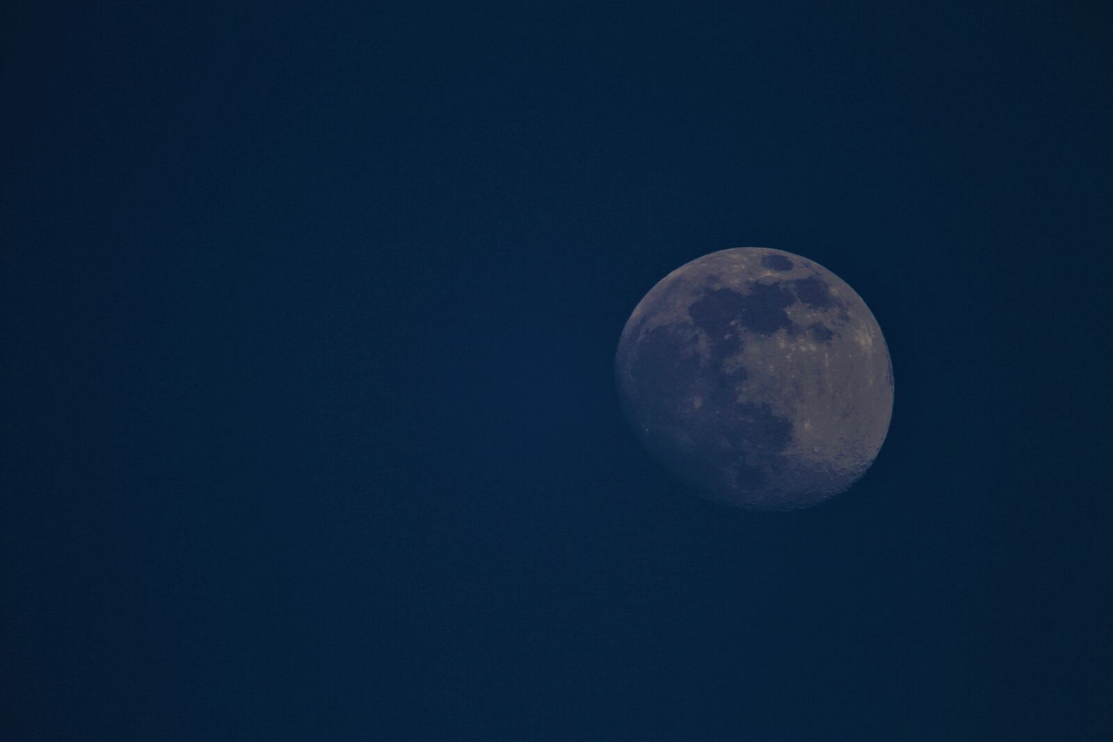 Canon EOS 7D sample photo. Moon, blue, sky photography