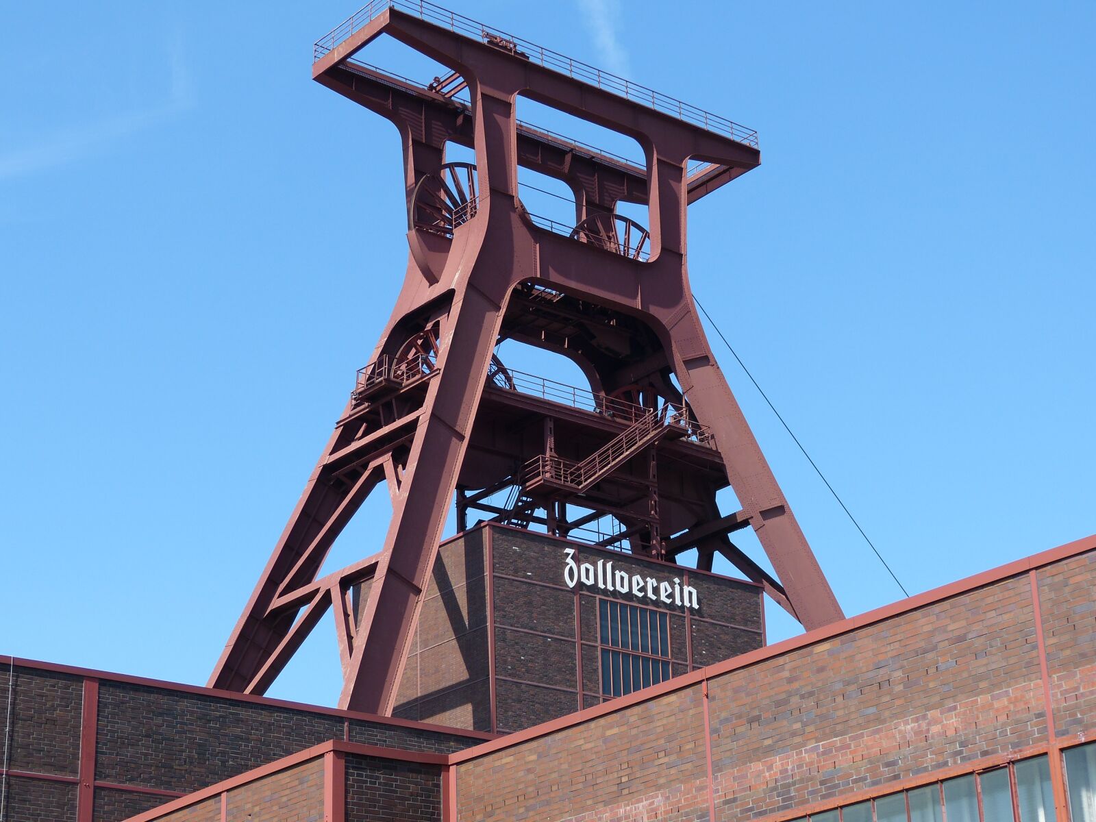 Panasonic Lumix DMC-FZ150 sample photo. Eat, bill, zollverein photography