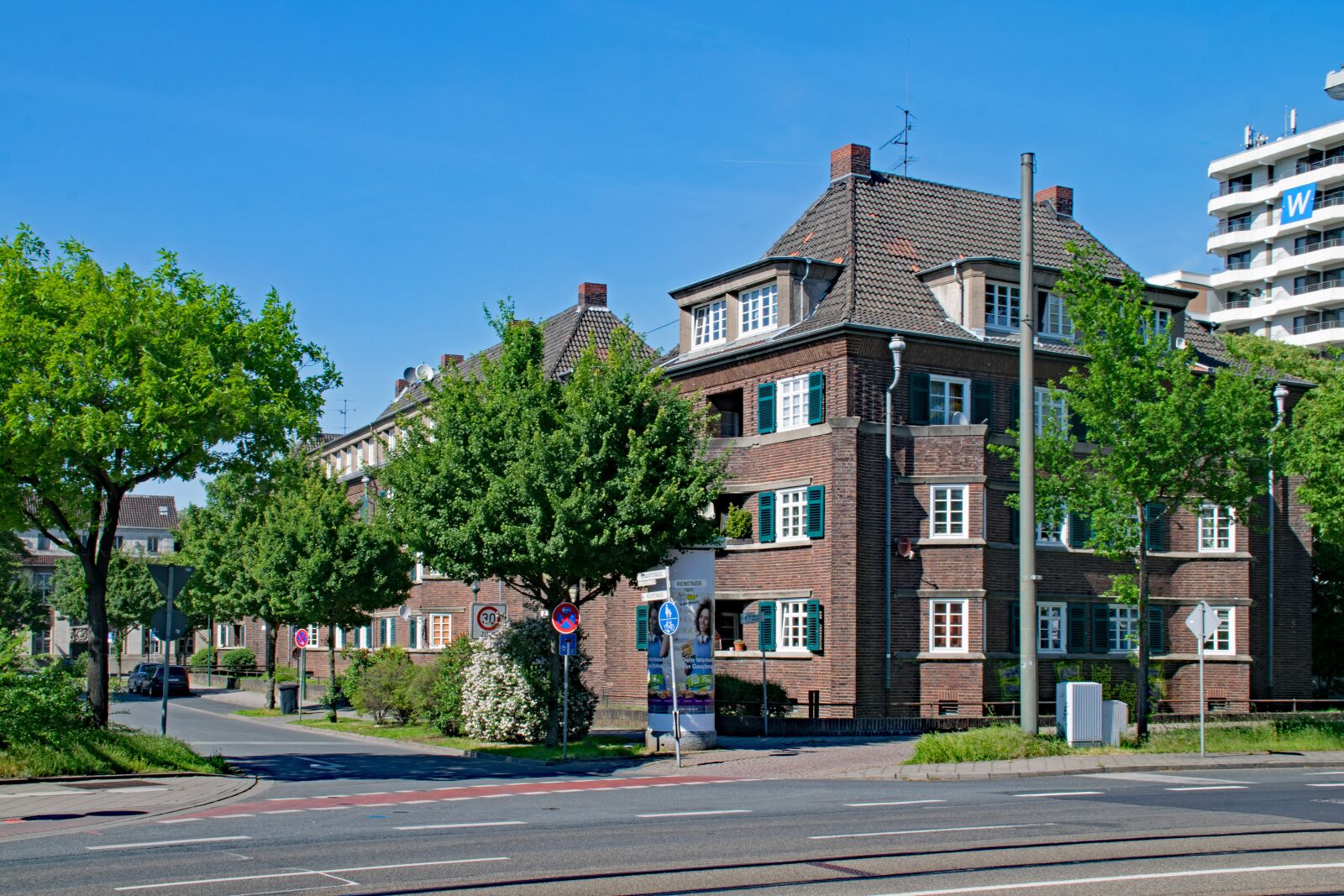 Nikon D5300 sample photo. Railway station area, darmstadt photography