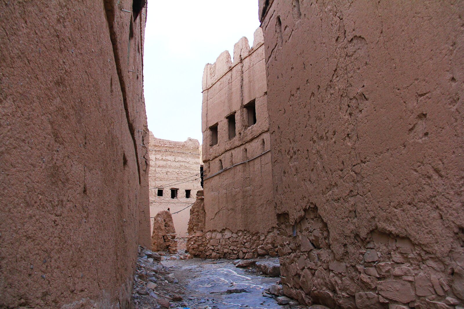Canon EF-S 18-200mm F3.5-5.6 IS sample photo. Al hamra, nizwa, oman photography