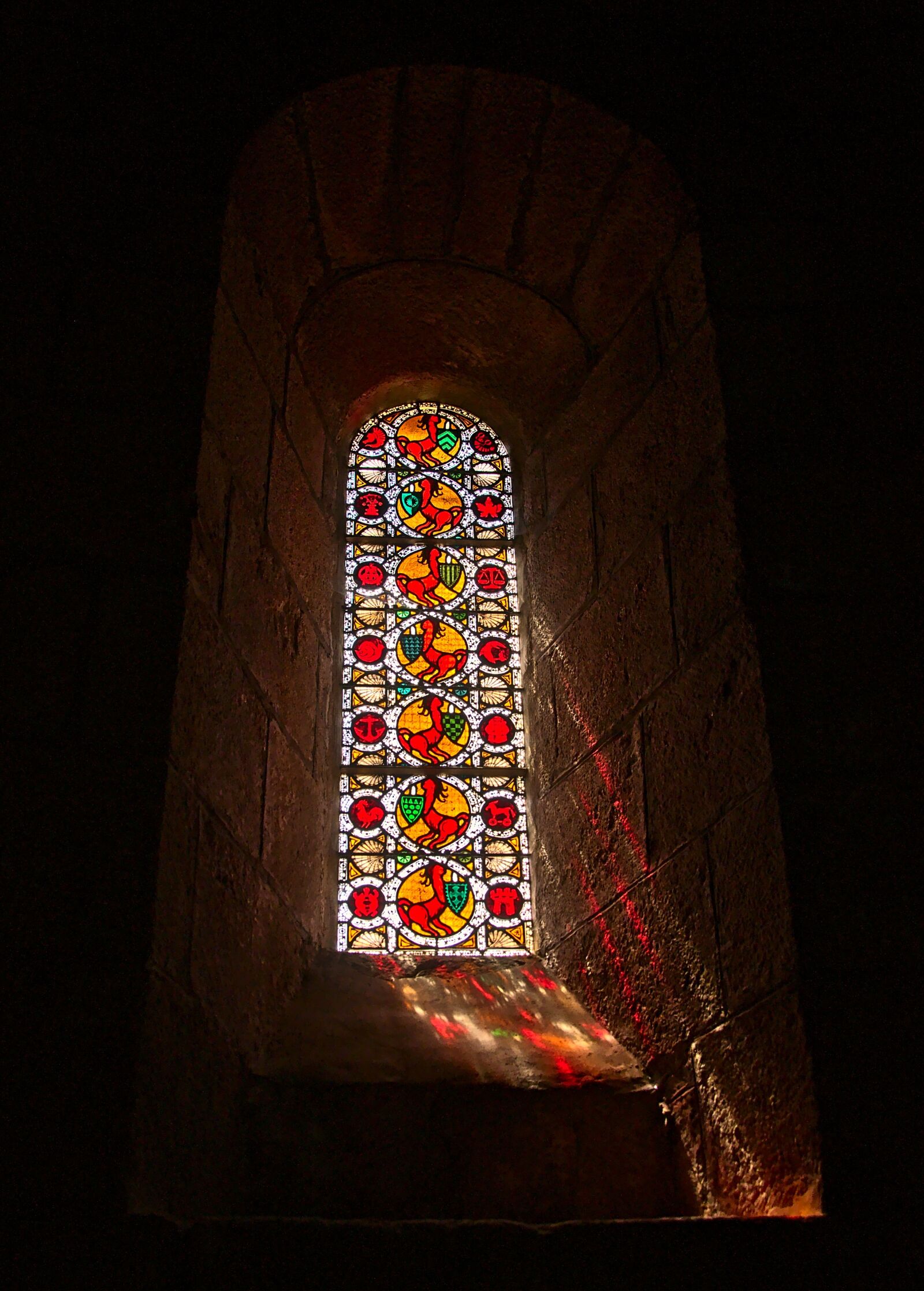 Nikon D90 sample photo. Church, romanesque, tainted glass photography