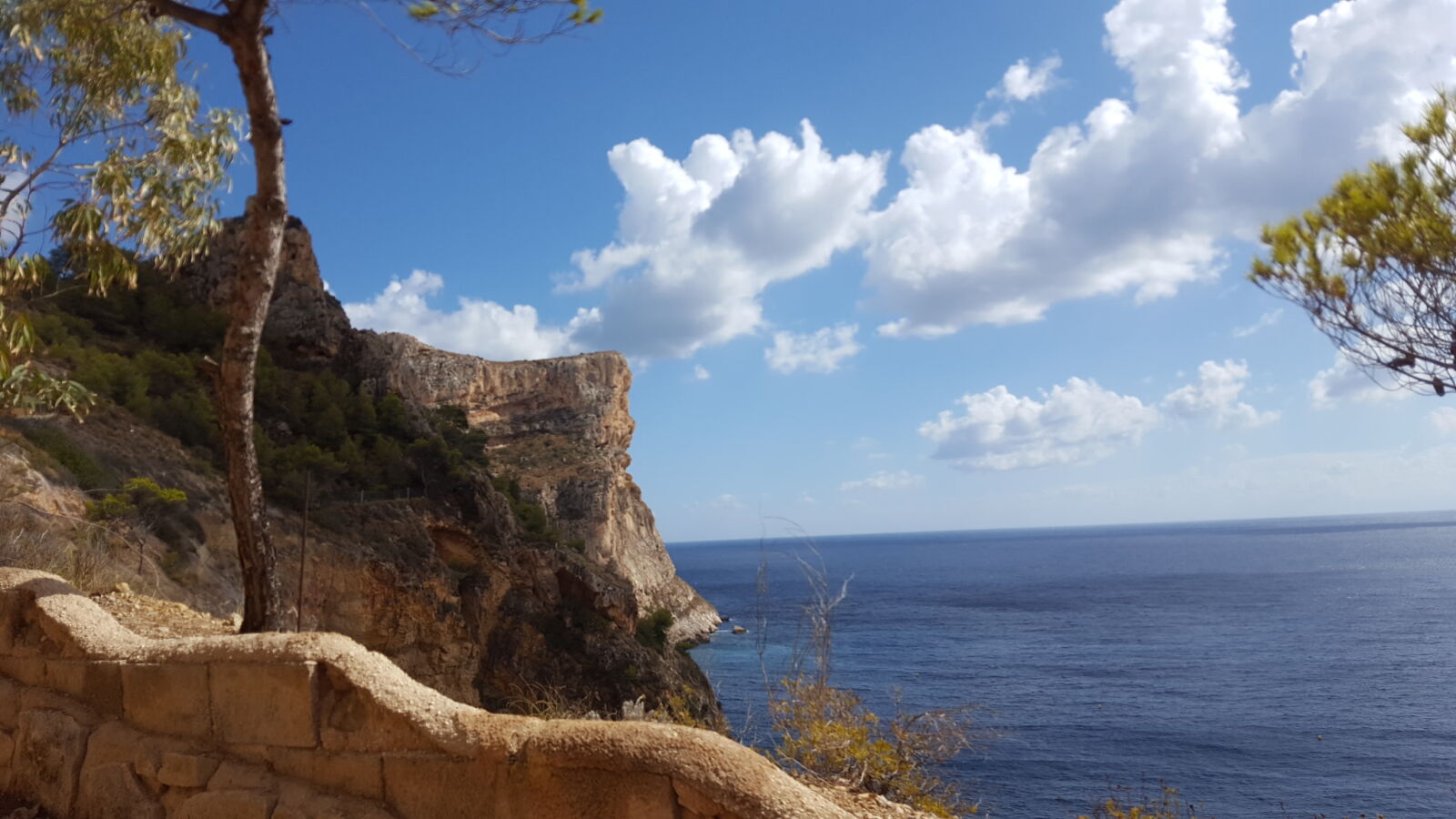 Samsung Galaxy S6 sample photo. Cliffs, rocks, sea photography