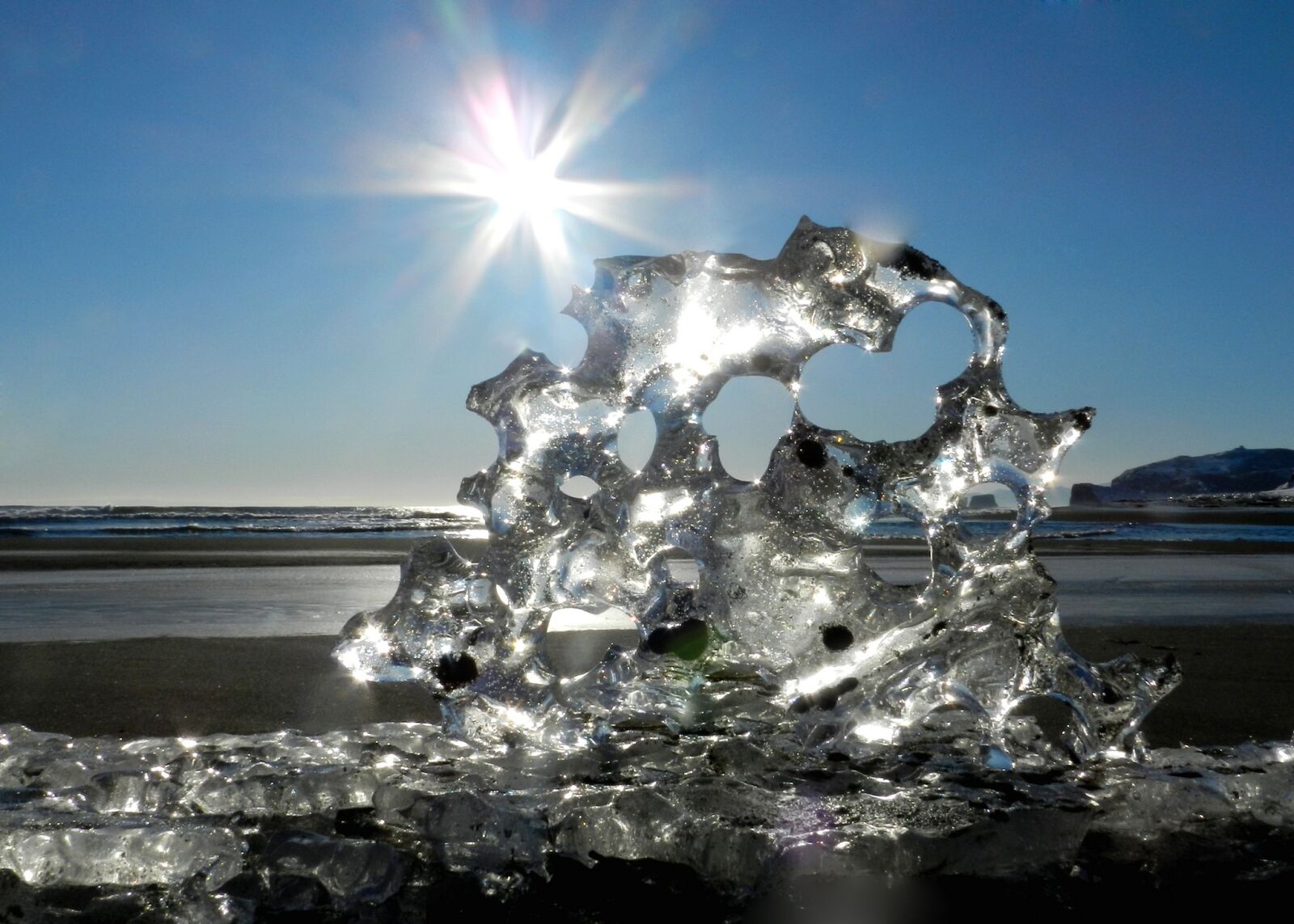 Nikon Coolpix P500 sample photo. Icicle, ice, ocean photography