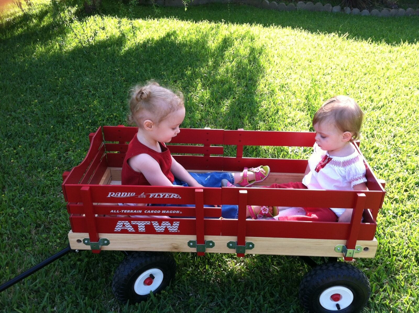 Apple iPhone 4 sample photo. Sister, wagon, play photography