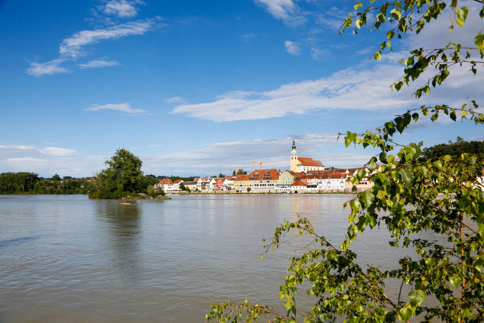 Canon EF 24-105mm F4L IS USM sample photo. Schärding, inn, sky photography