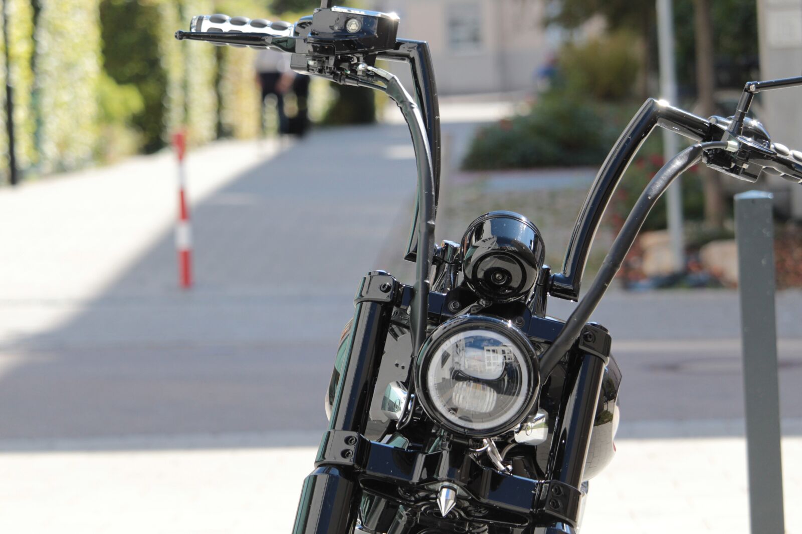 Canon EF-S 55-250mm F4-5.6 IS STM sample photo. Motorcycle, chopper, chrome photography