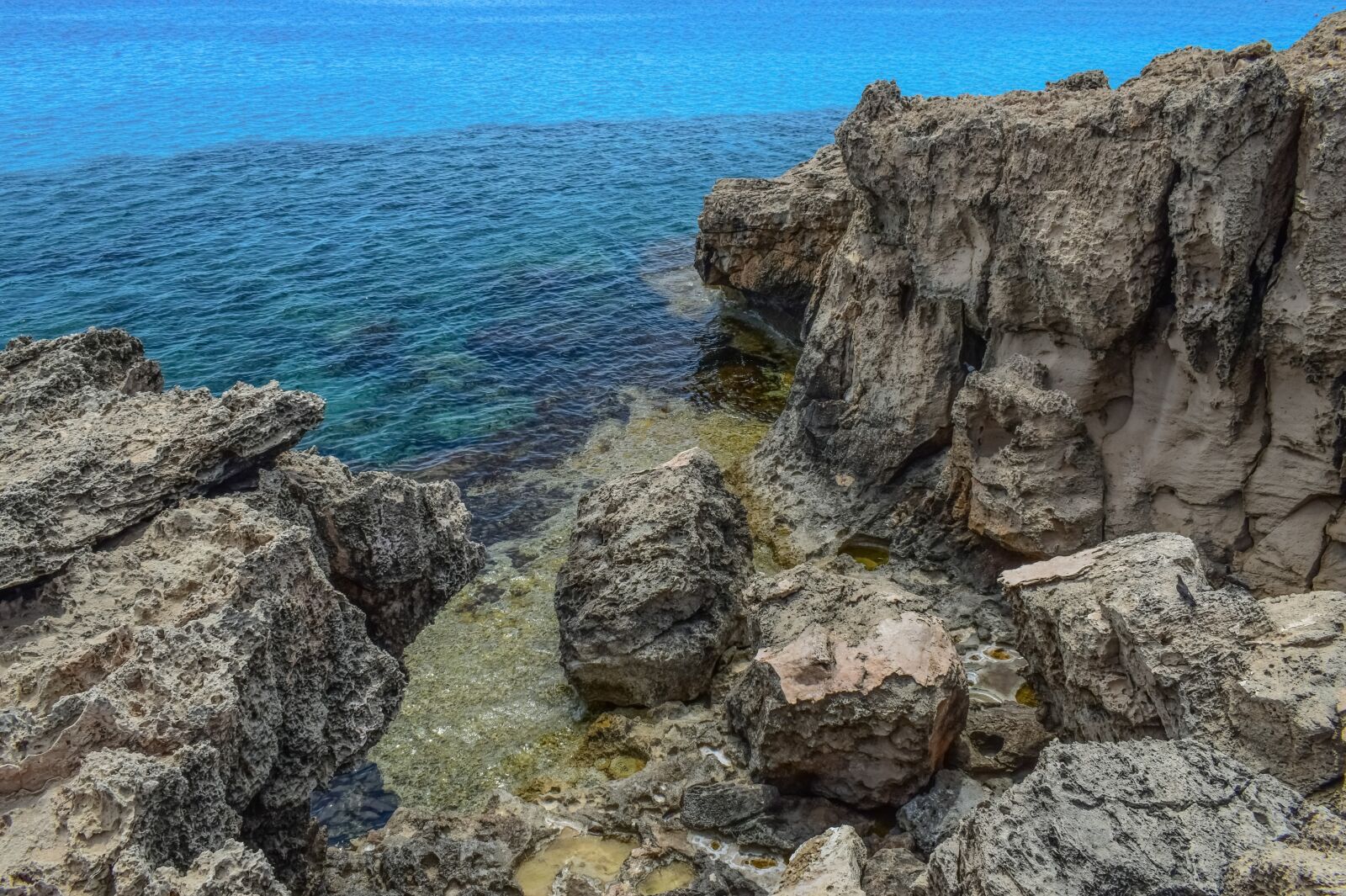 Nikon D3300 sample photo. Rock, rocky coast, landscape photography