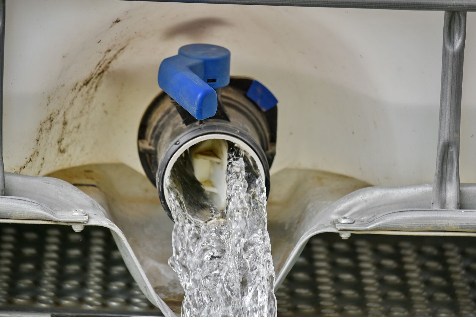 Nikon D5500 sample photo. Detail, faucet, industry, liquid photography