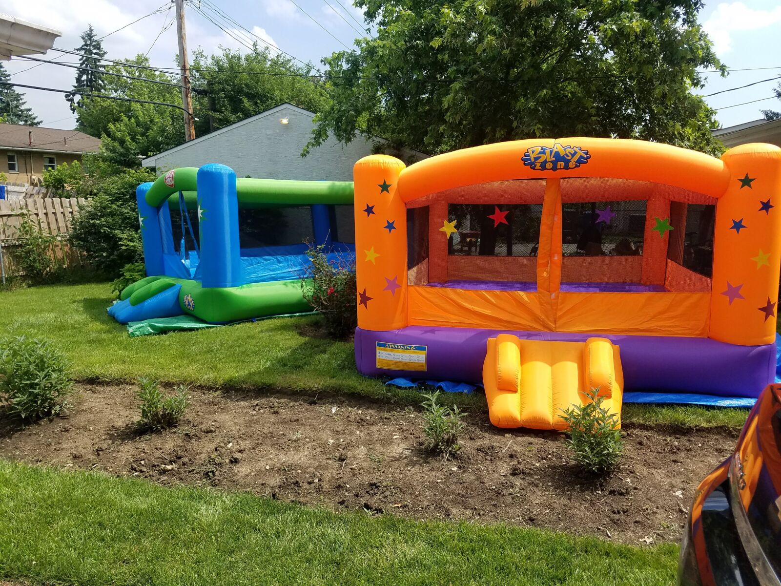 Samsung Galaxy S7 Edge sample photo. Bounce house, inflatables, yard photography