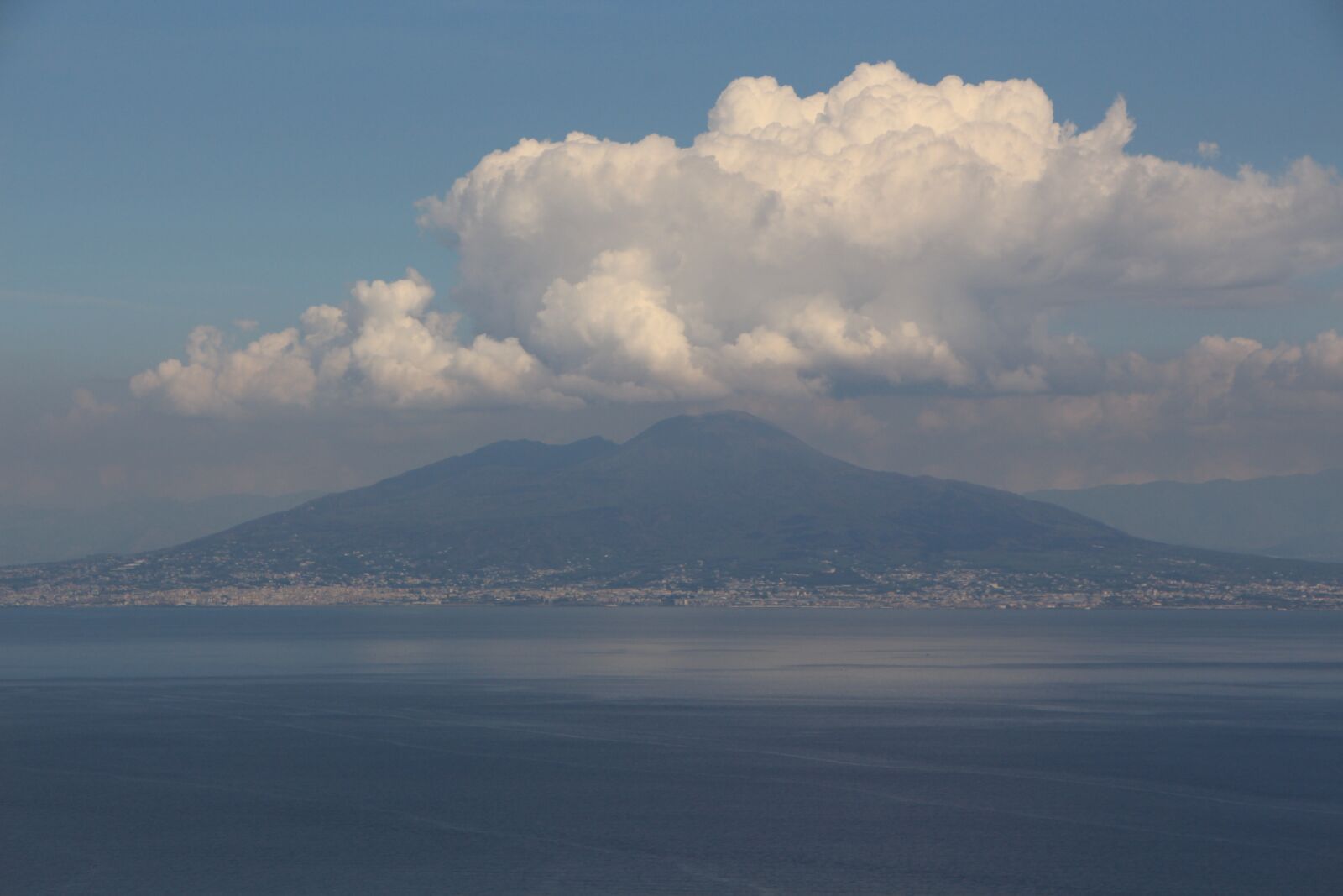Canon EOS 650D (EOS Rebel T4i / EOS Kiss X6i) + Canon EF-S 18-135mm F3.5-5.6 IS STM sample photo. Vesuvius, naples, italy photography