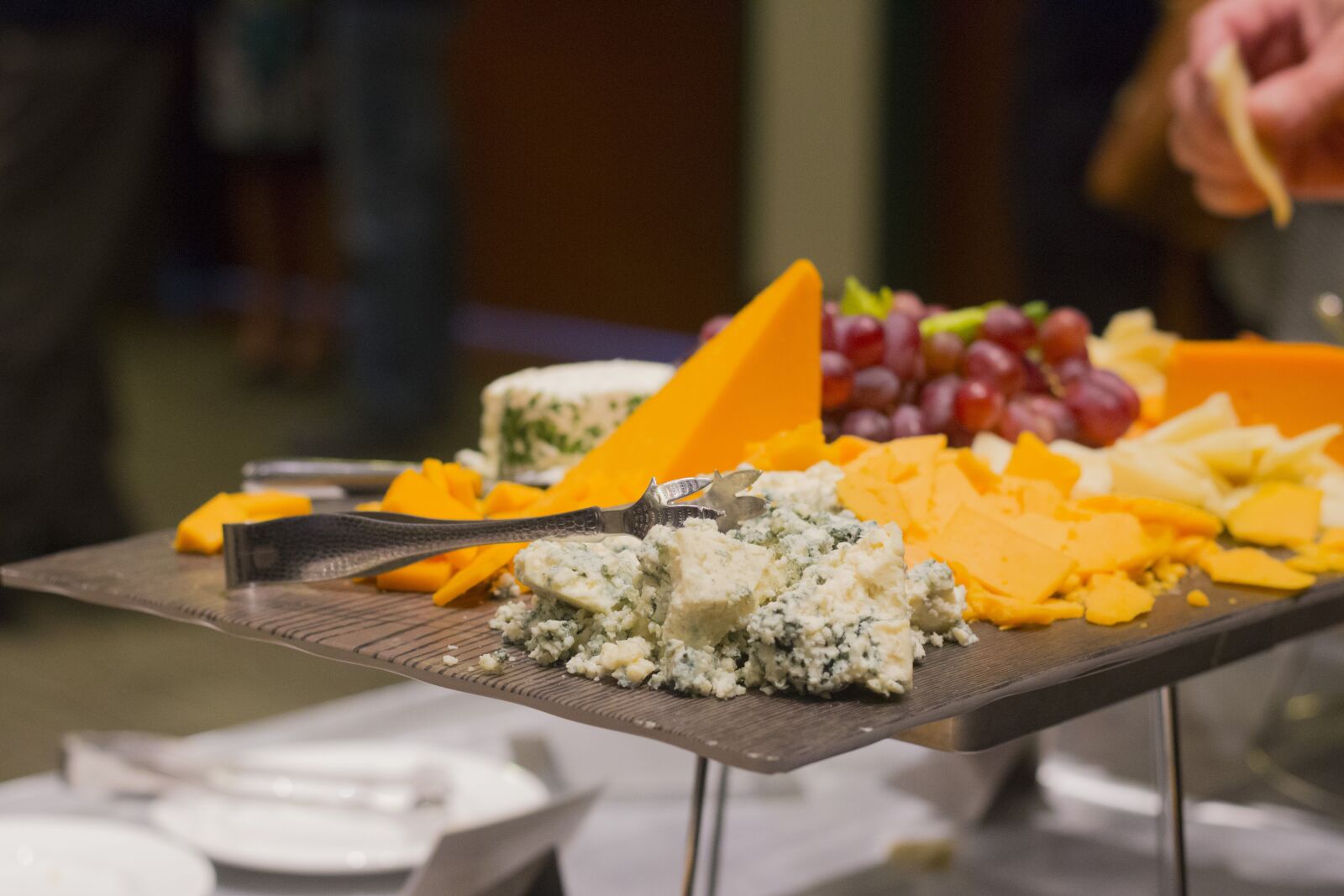 Canon EOS 70D + Canon EF 50mm F1.8 STM sample photo. Cheese, food, snack photography