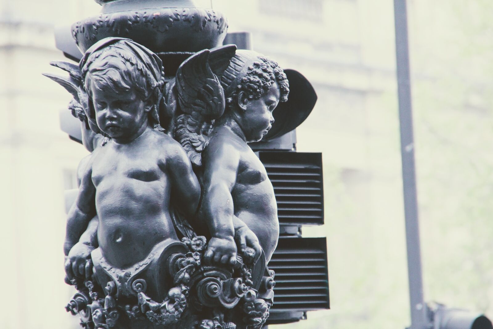 Canon EOS 60D sample photo. London, england, statue photography