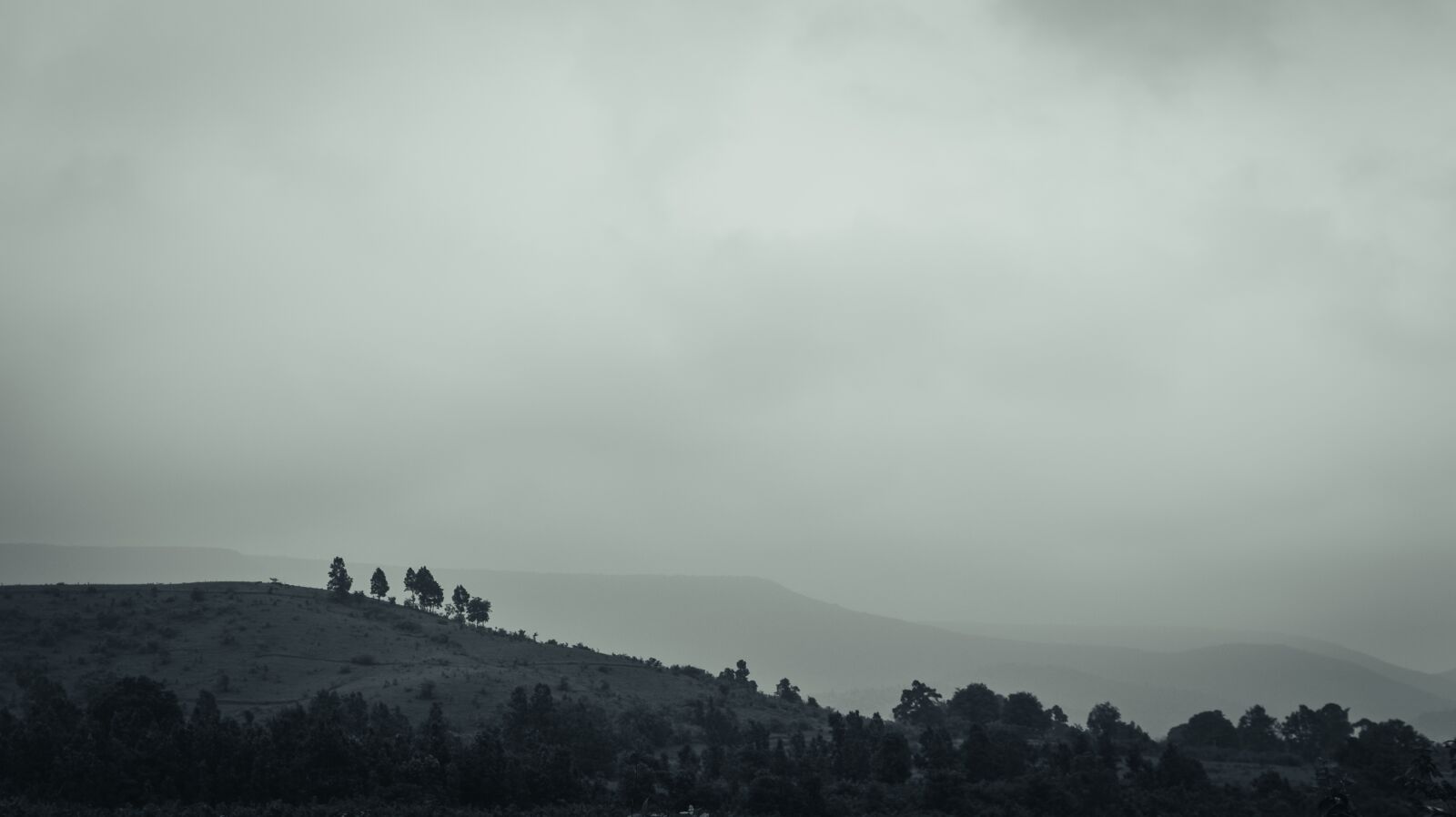 Nikon D5500 sample photo. Landscapes, monochrome, sky photography