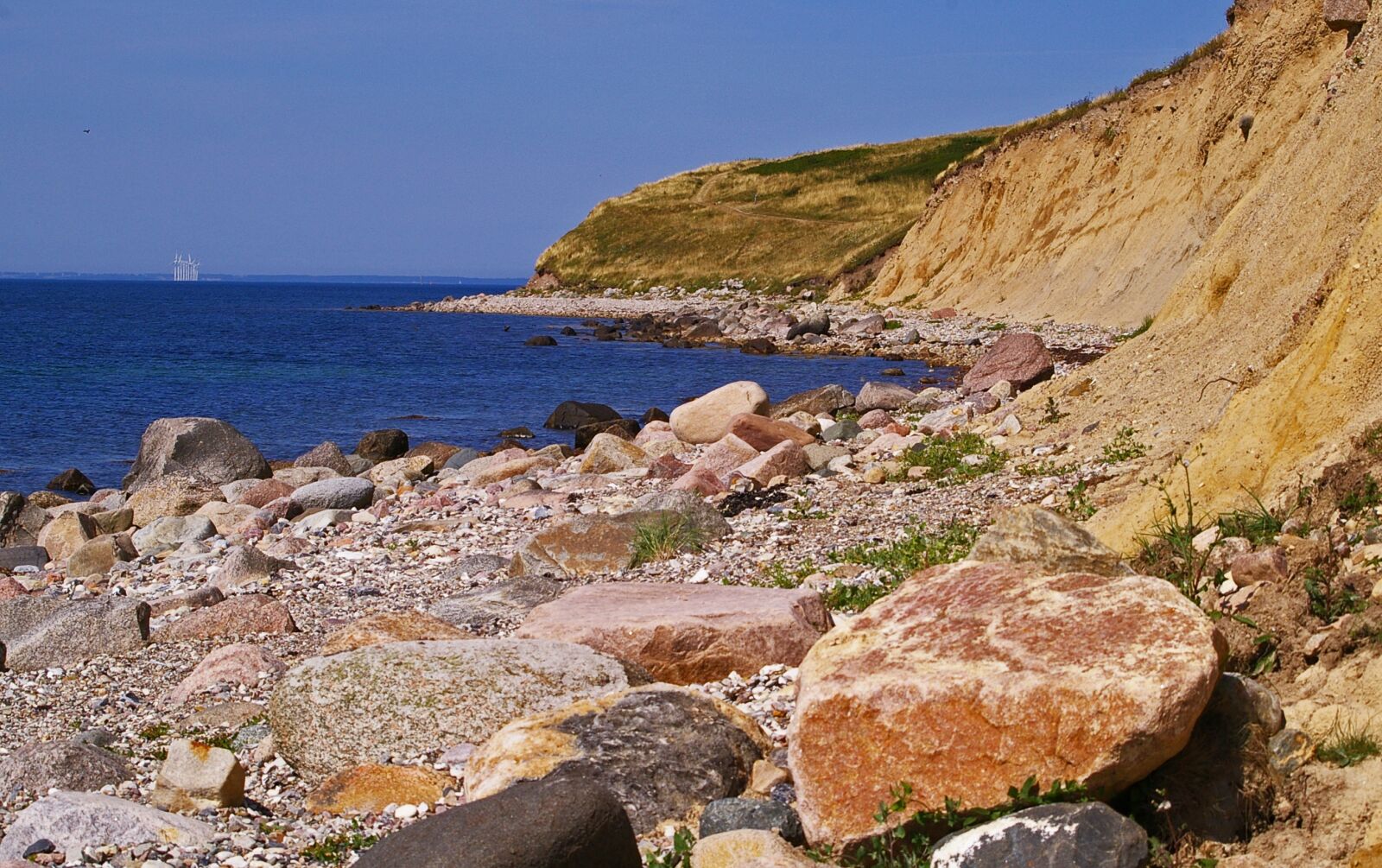 Pentax *ist DL2 sample photo. Denmark, danish coast, island photography